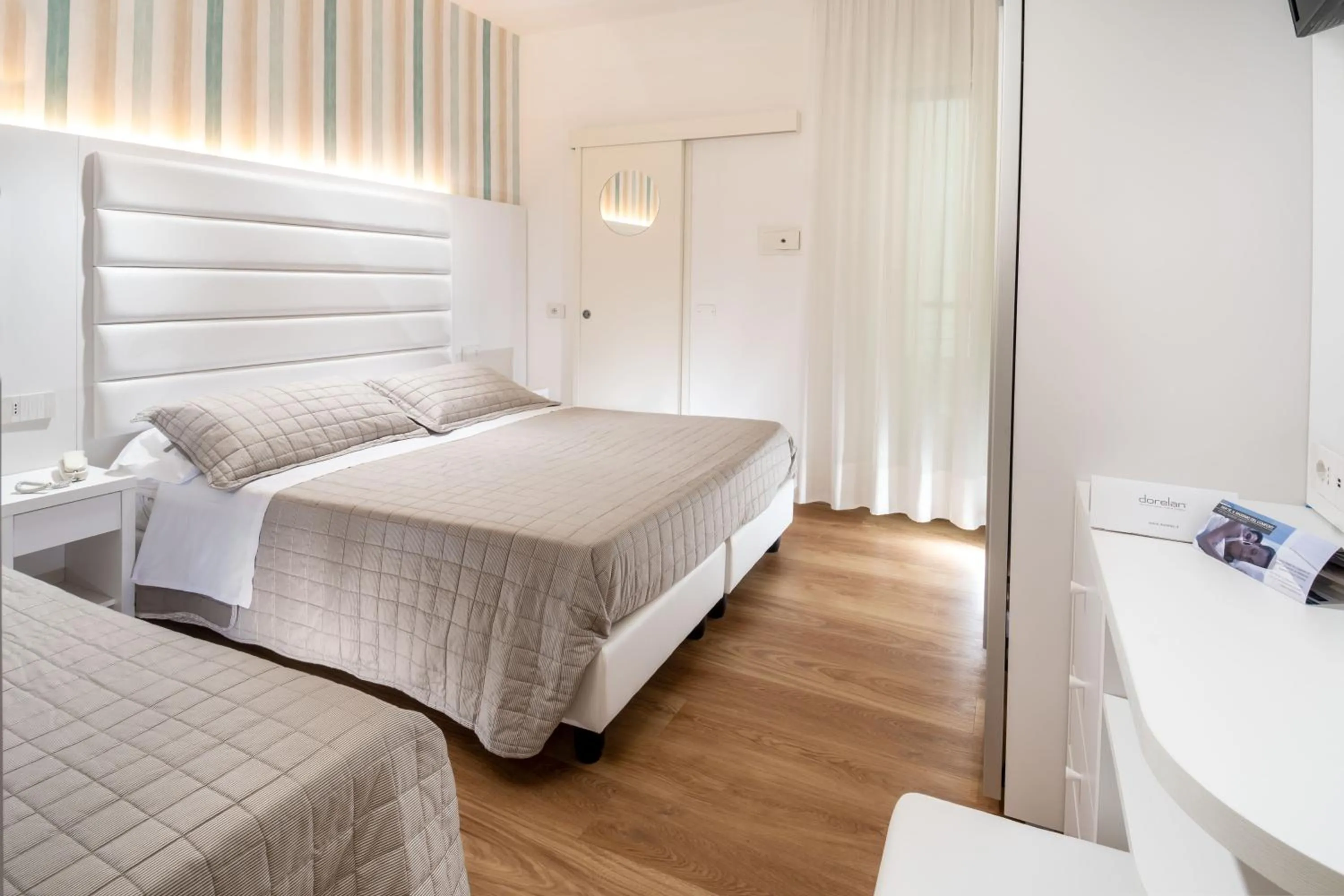 Hot Tub, Bed in Hotel Albatros