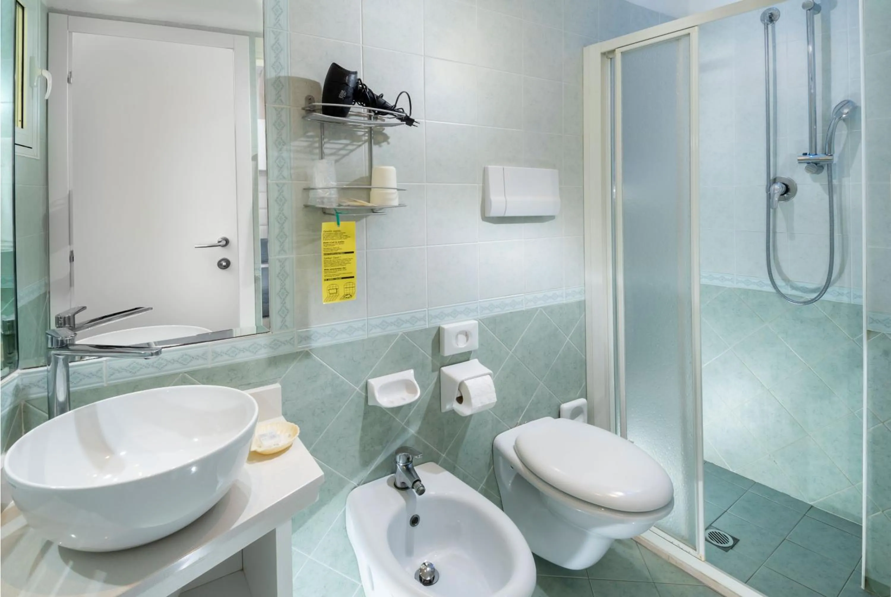 Shower in Hotel Albatros