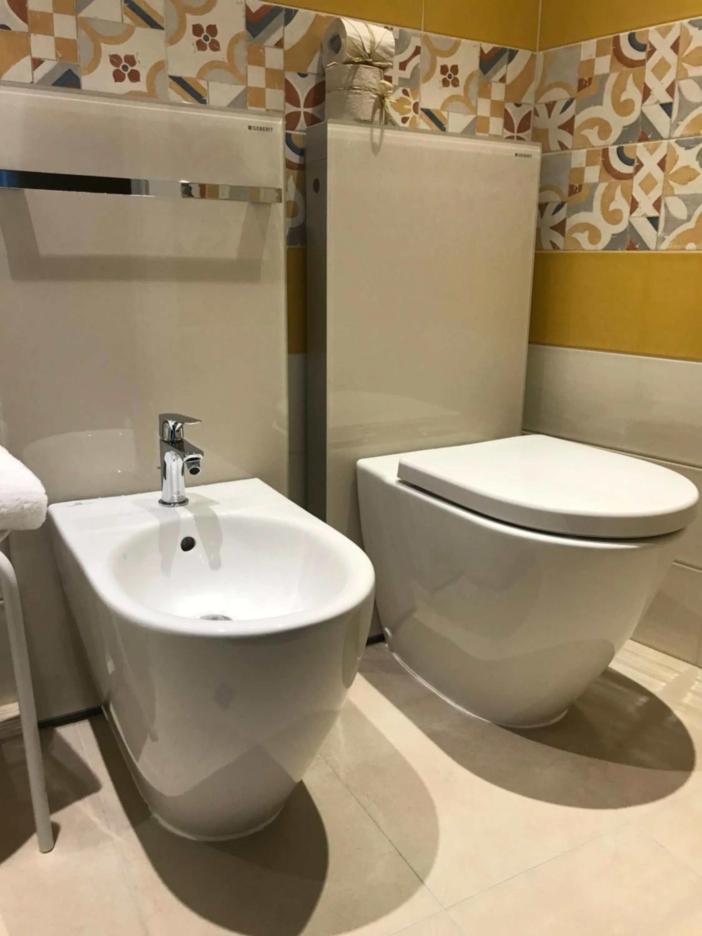 Toilet in Hotel Suite Inn