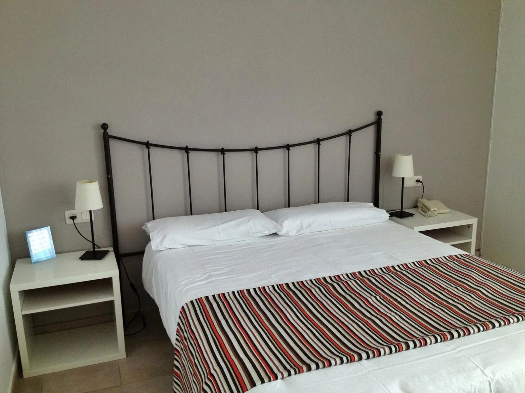 Bedroom in Casa Del Mar Hotel & Apartaments