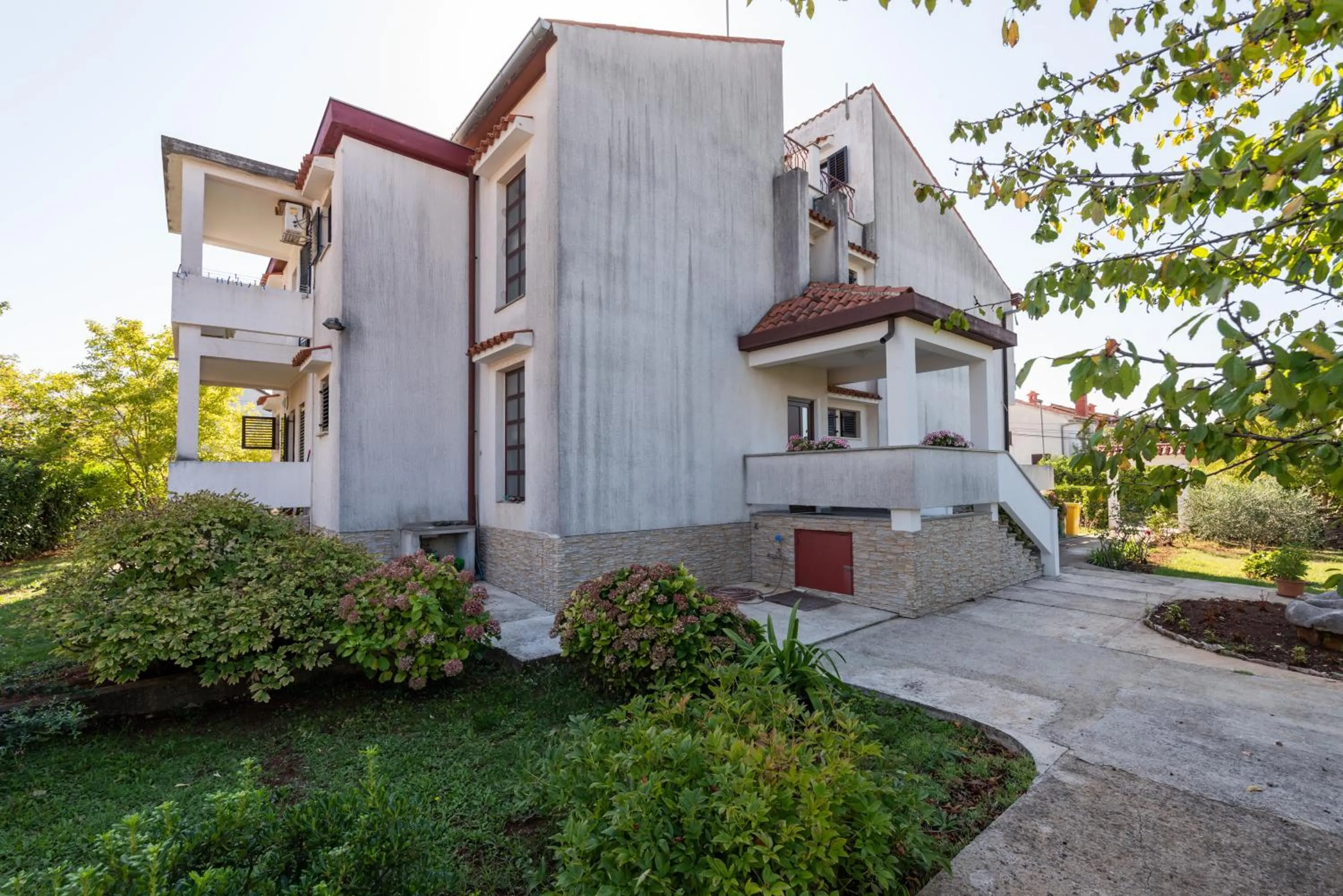 Apartments Villa Falcon