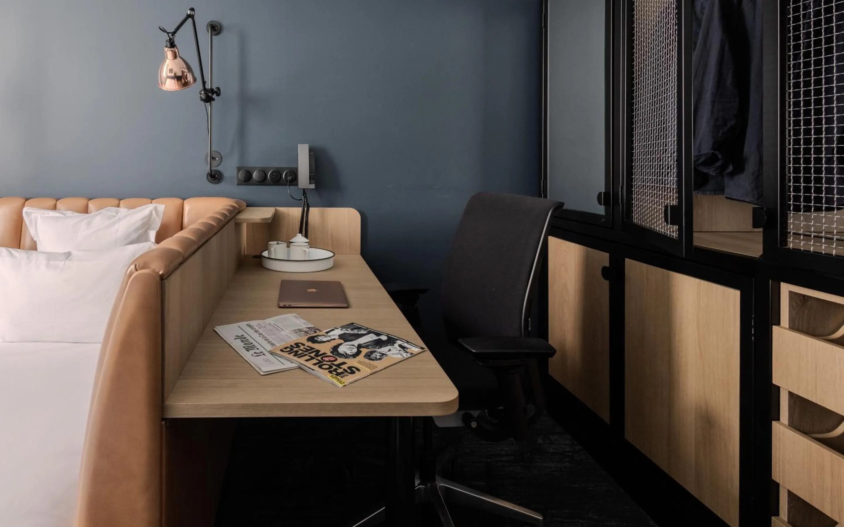 Bedroom, Bed in 1.75 Paris Le Charme