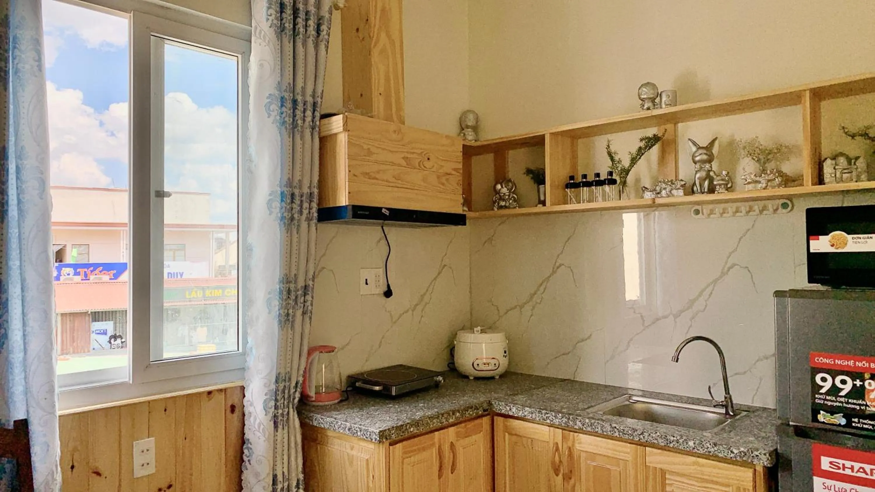 Kitchen or kitchenette in Hoang Nguyen Hotel