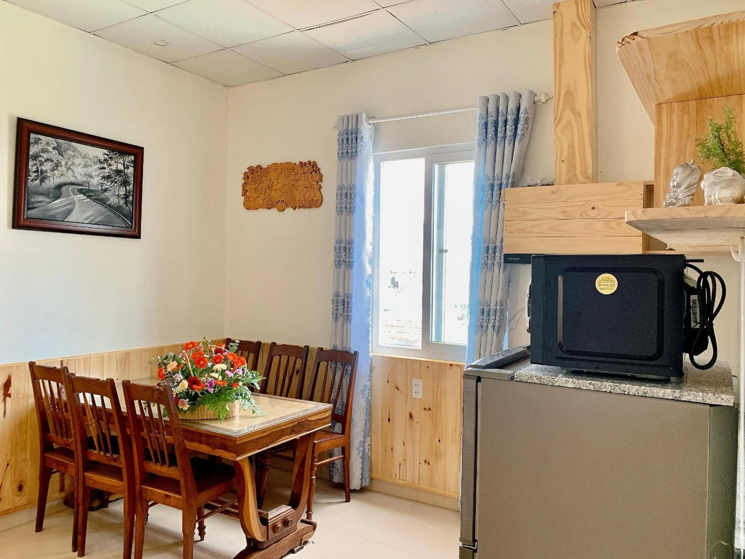 kitchen in Hoang Nguyen Hotel