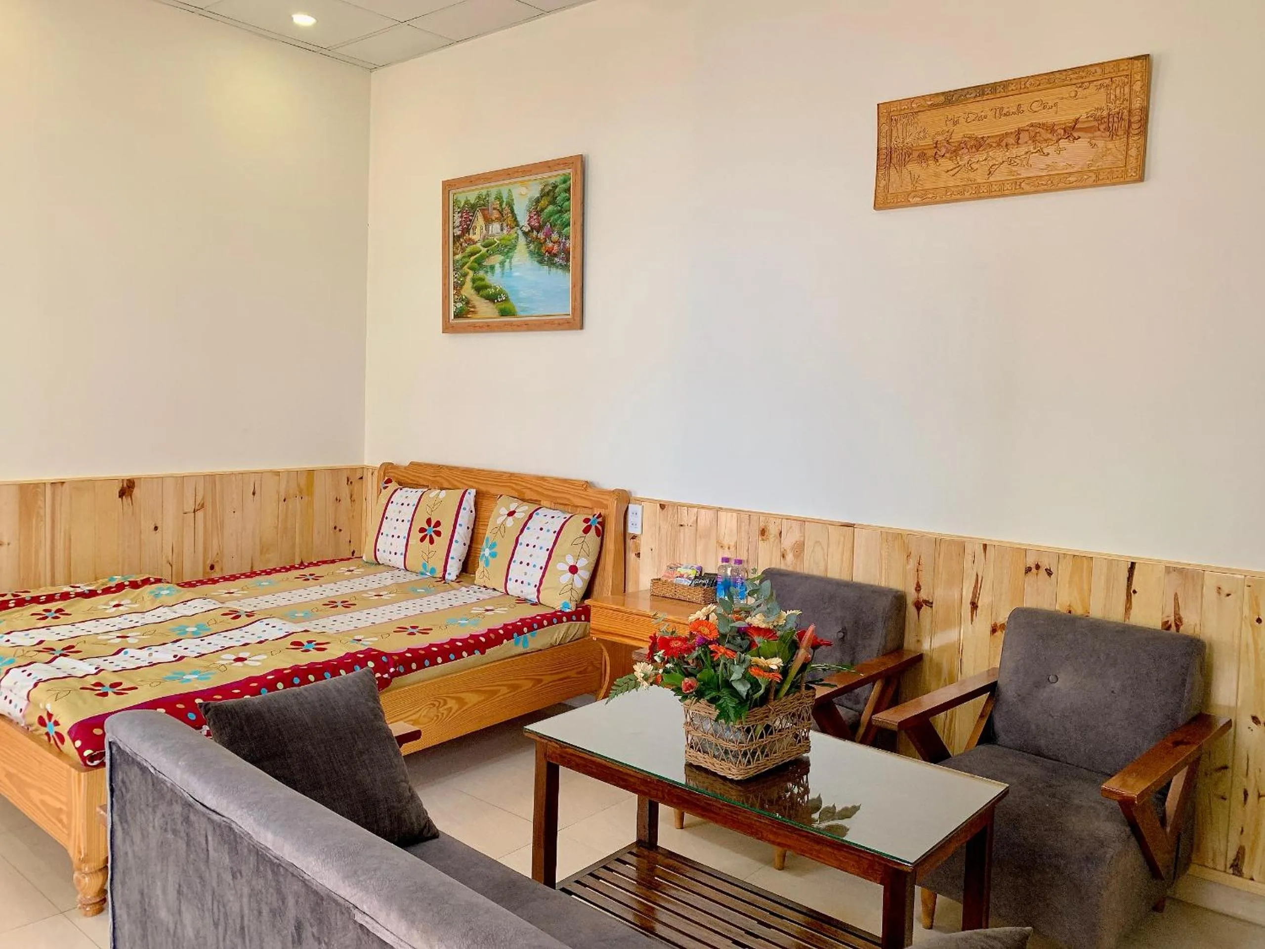 Photo of the whole room in Hoang Nguyen Hotel