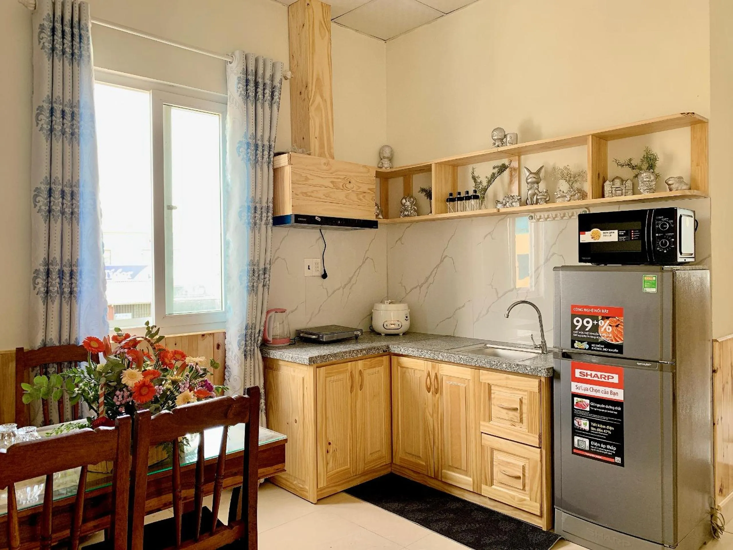 kitchen in Hoang Nguyen Hotel