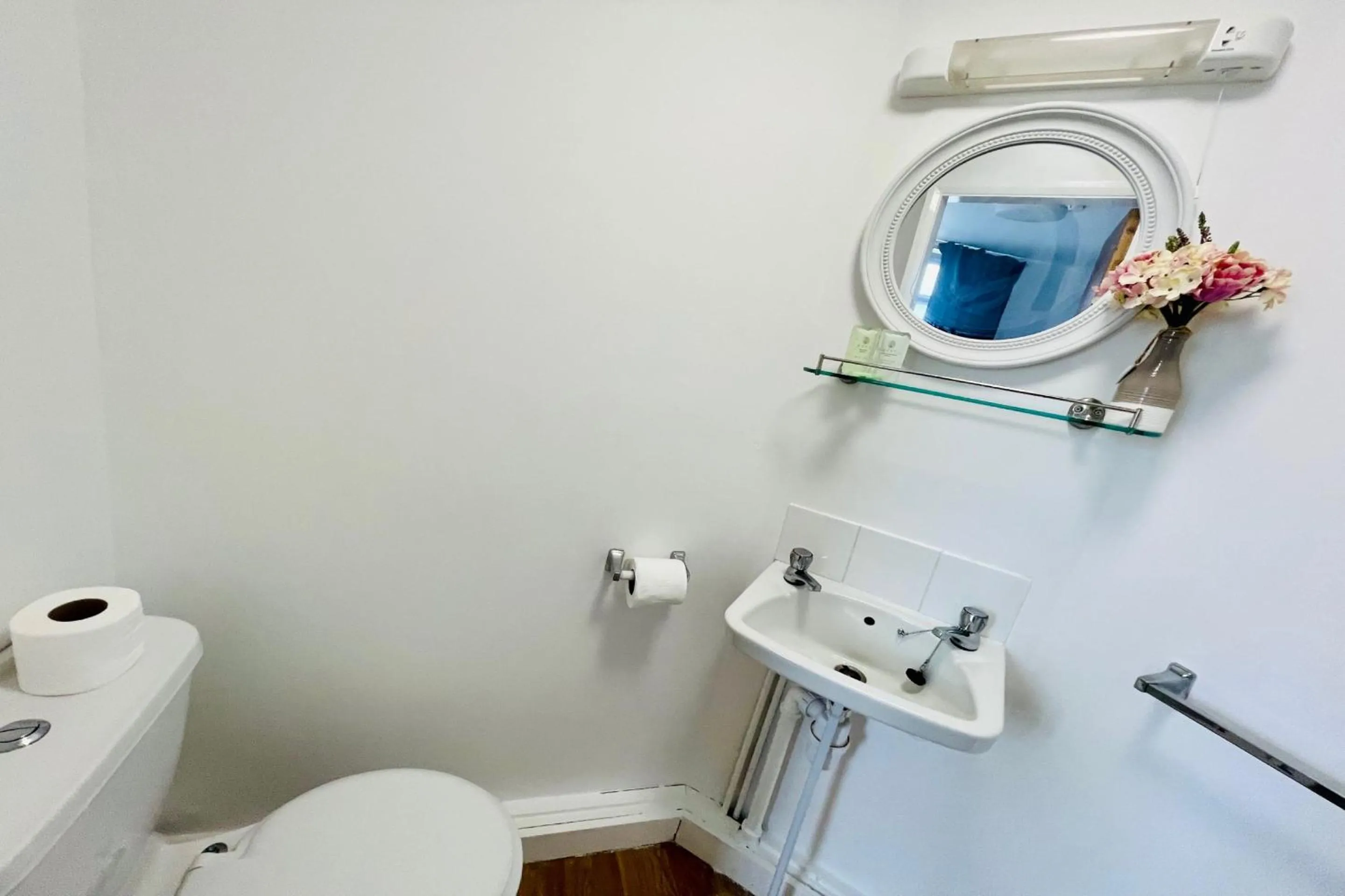 Bathroom in OYO The Sun Hotel