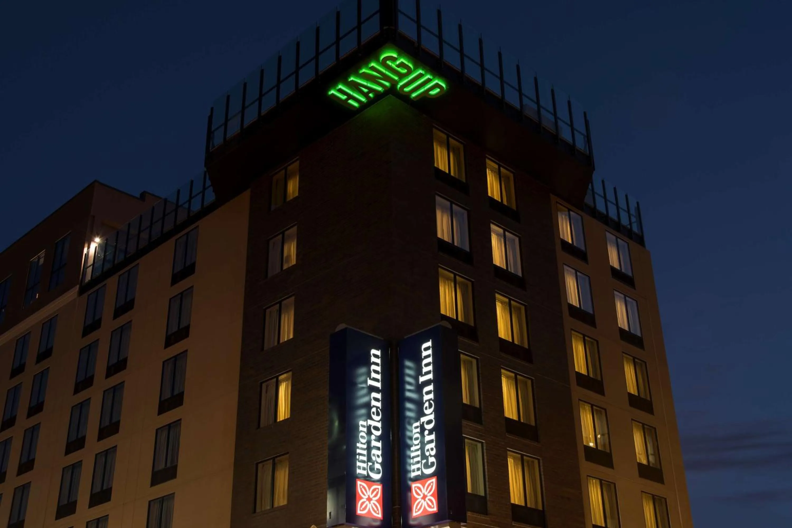 Property building in Hilton Garden Inn Louisville Downtown