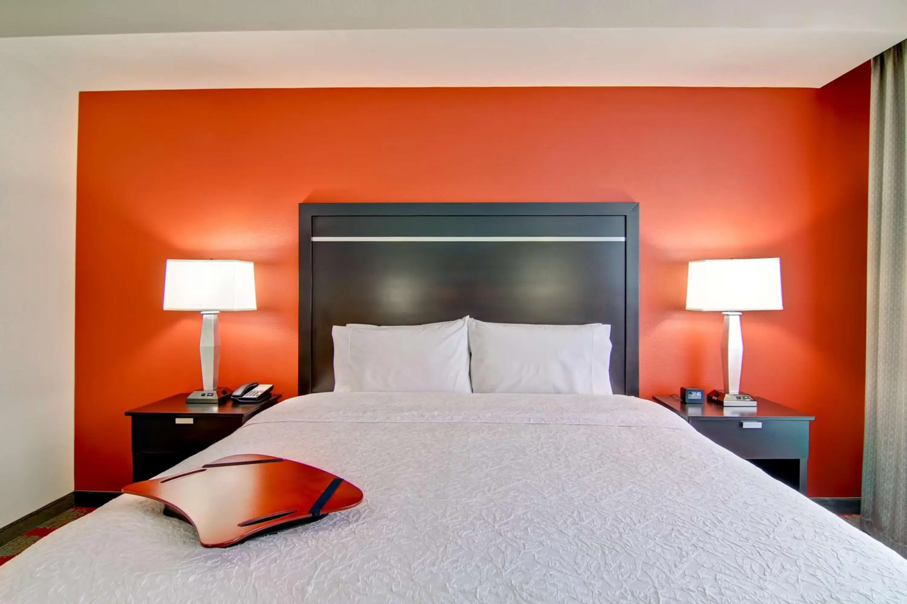 King Room - Non-Smoking in Hampton Inn and Suites Cincinnati - Downtown King Room - Non-Smoking in Hampton Inn and Suites Cincinnati - Downtown