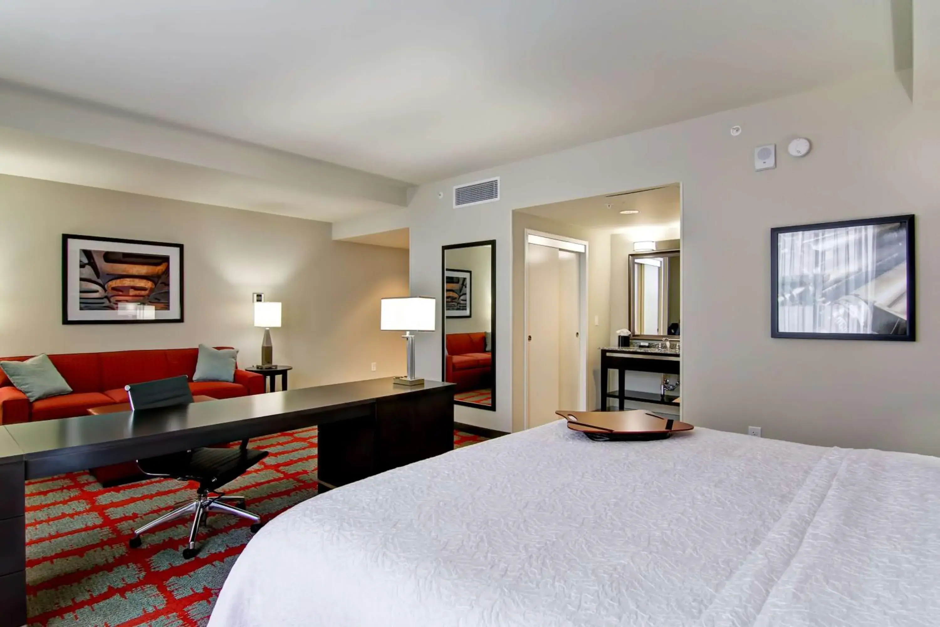 King Studio Suite with Sofa Bed - Hearing Access/Non-Smoking in Hampton Inn and Suites Cincinnati - Downtown King Studio Suite with Sofa Bed - Hearing Access/Non-Smoking in Hampton Inn and Suites Cincinnati - Downtown