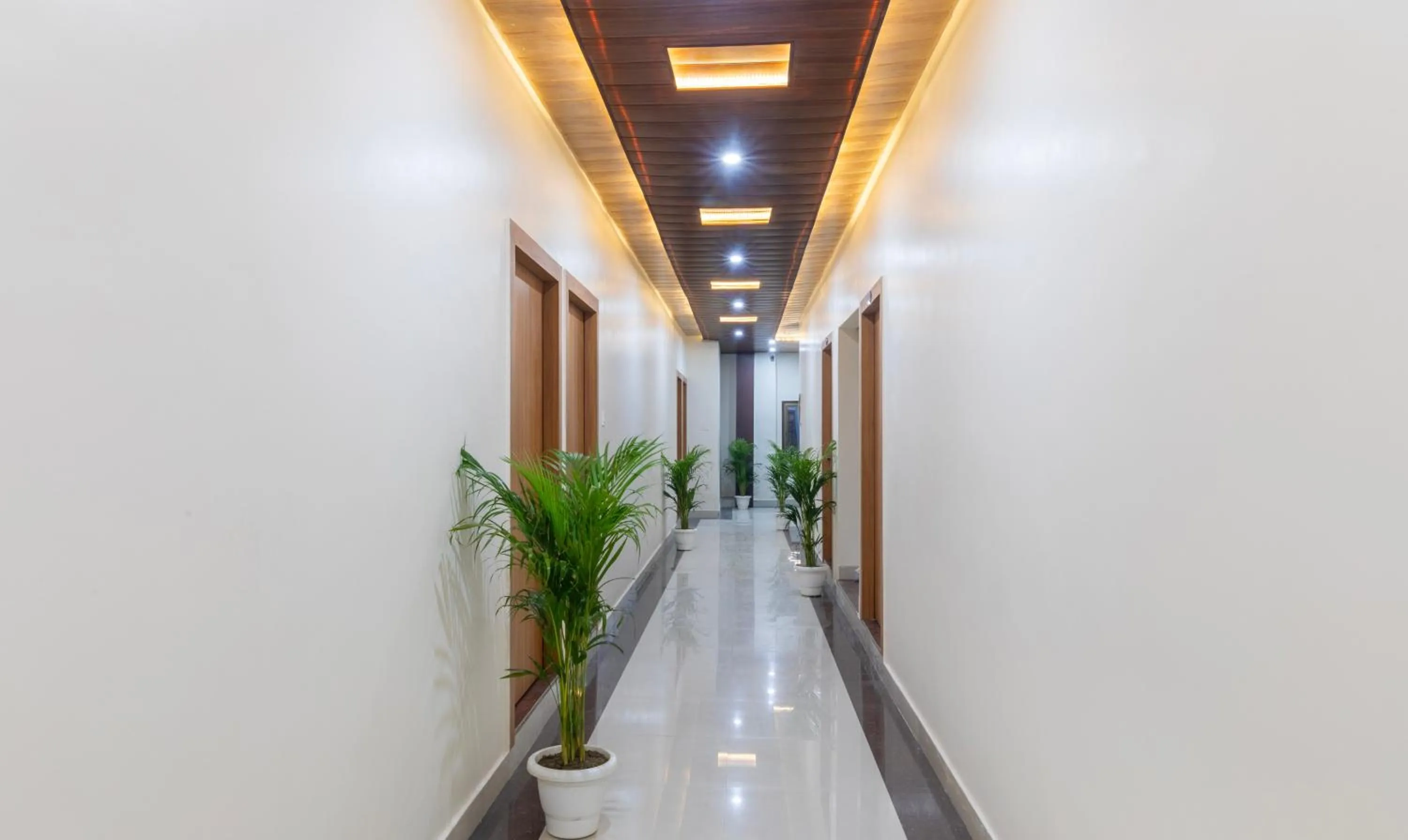 Lobby or reception in Treebo Golden Kashi