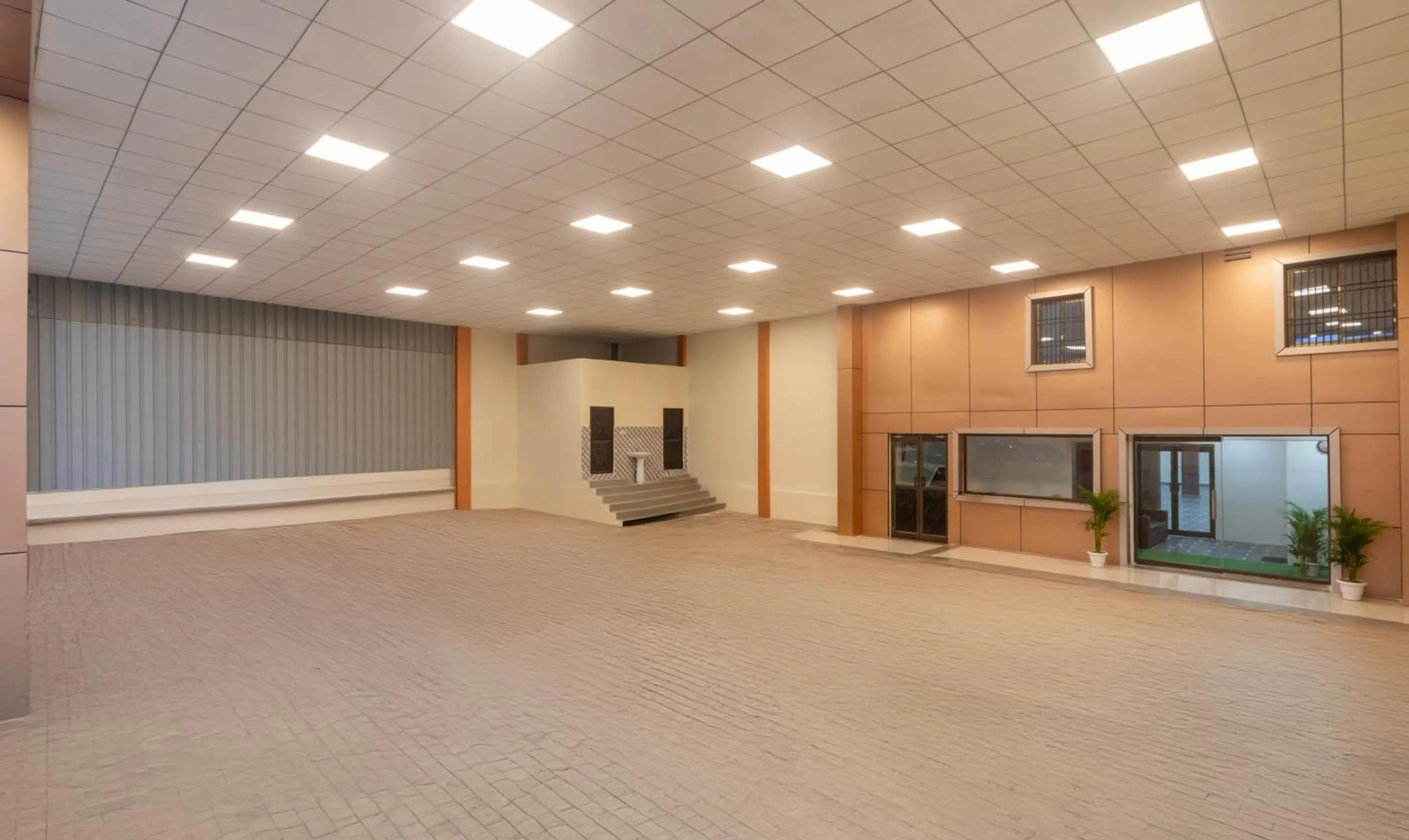 Parking in Treebo Golden Kashi