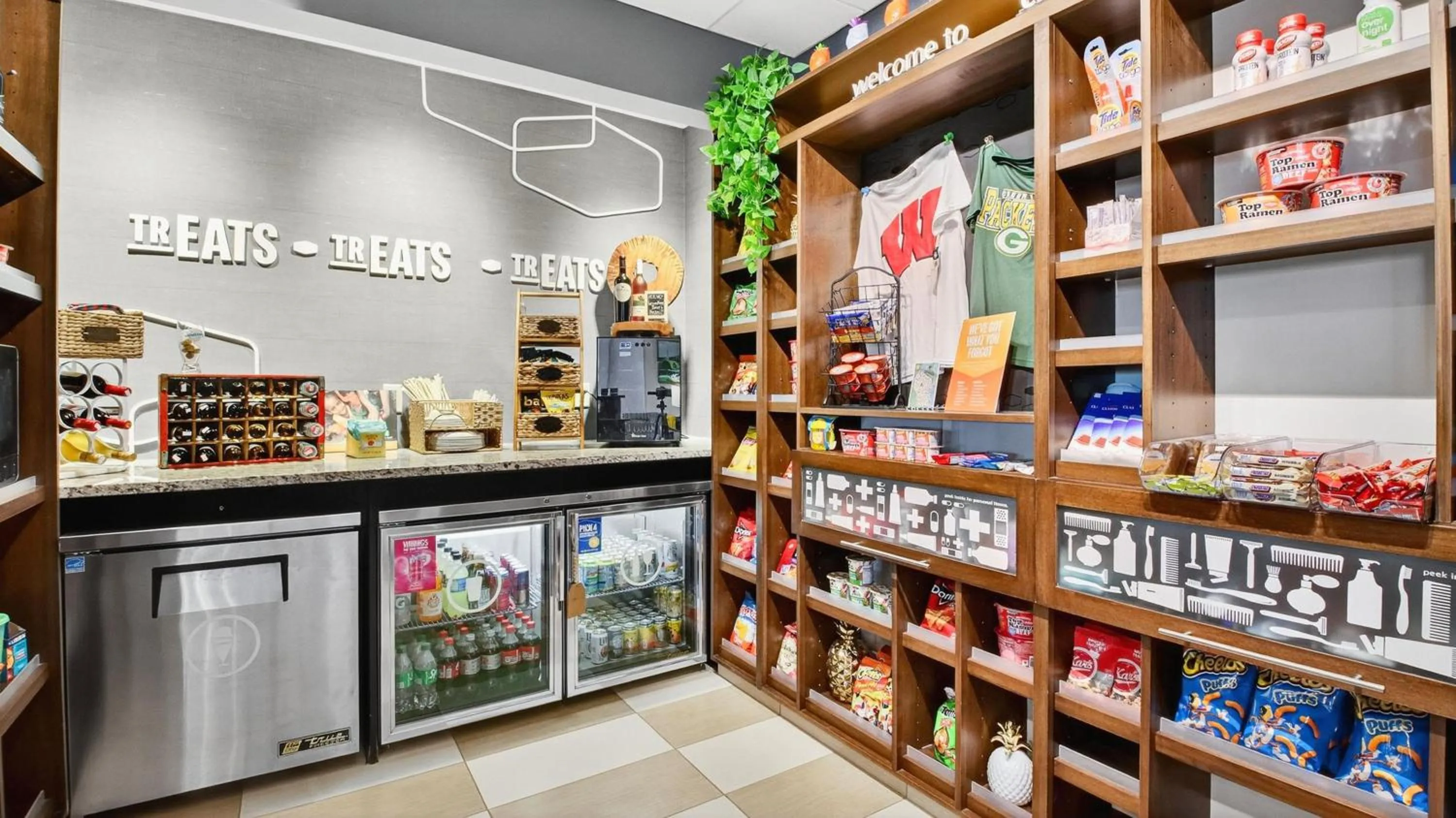 Restaurant/places to eat in Hampton Inn & Suites Chippewa Falls