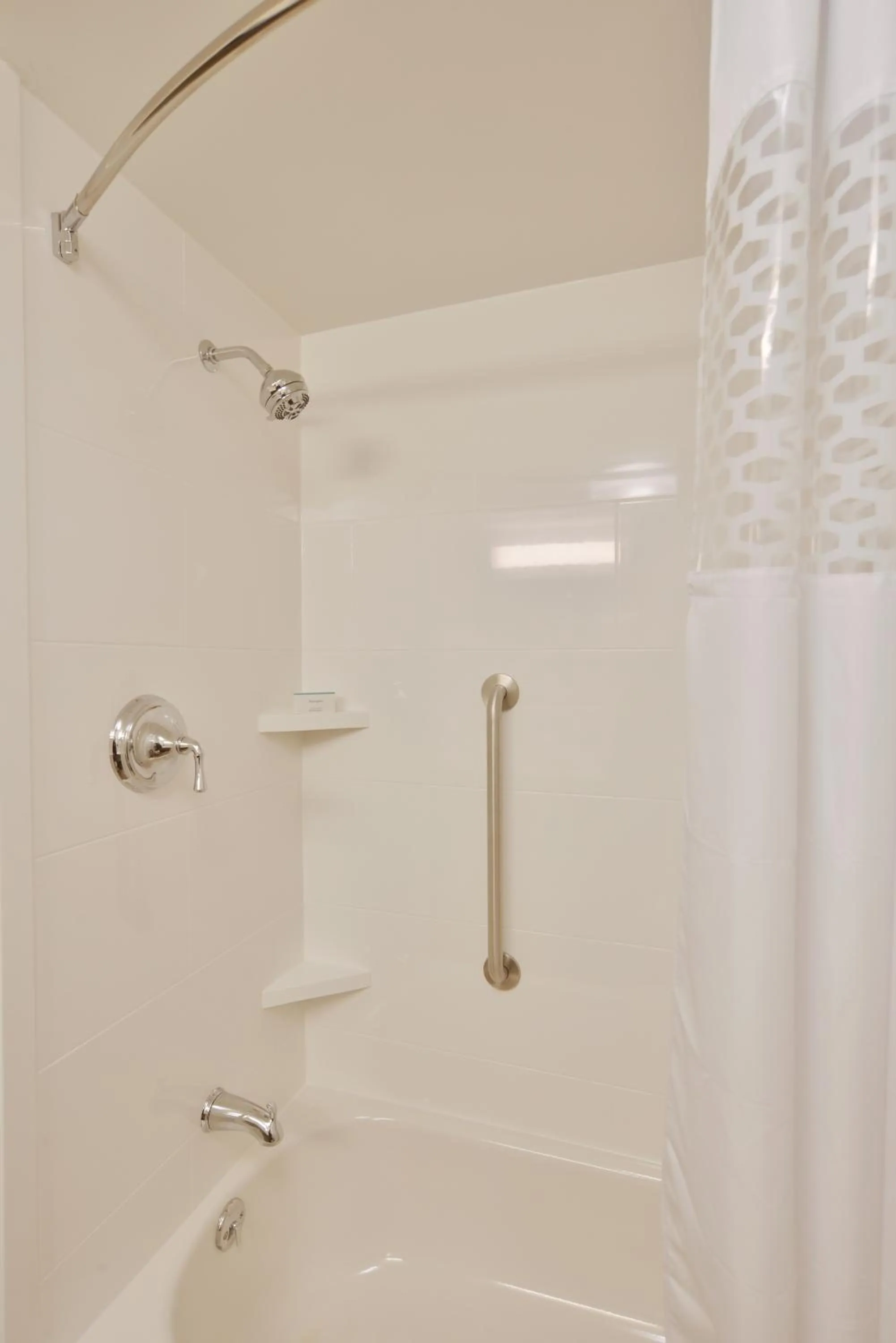 Shower in Hampton Inn & Suites Chippewa Falls