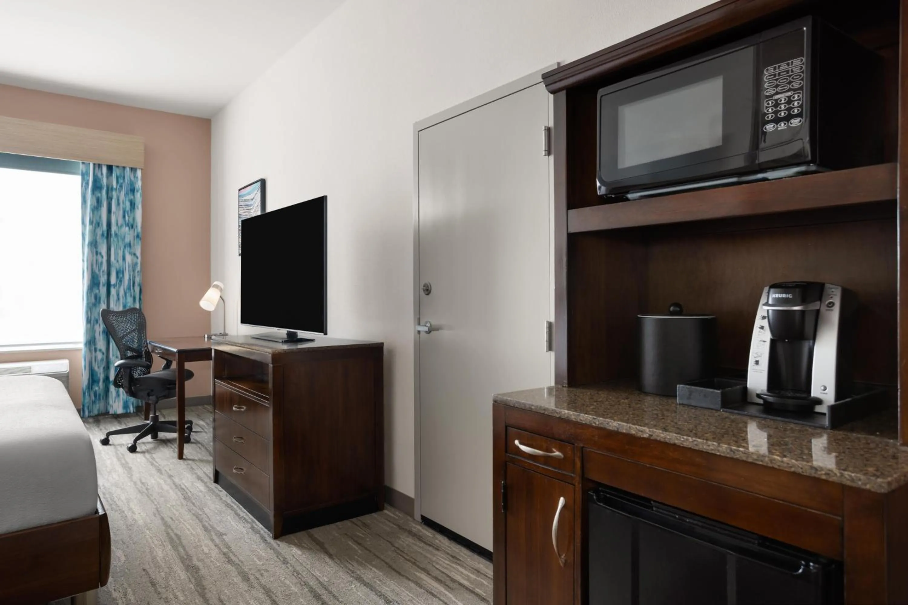 Bedroom, Bed in Hilton Garden Inn Memphis/Wolfchase Galleria