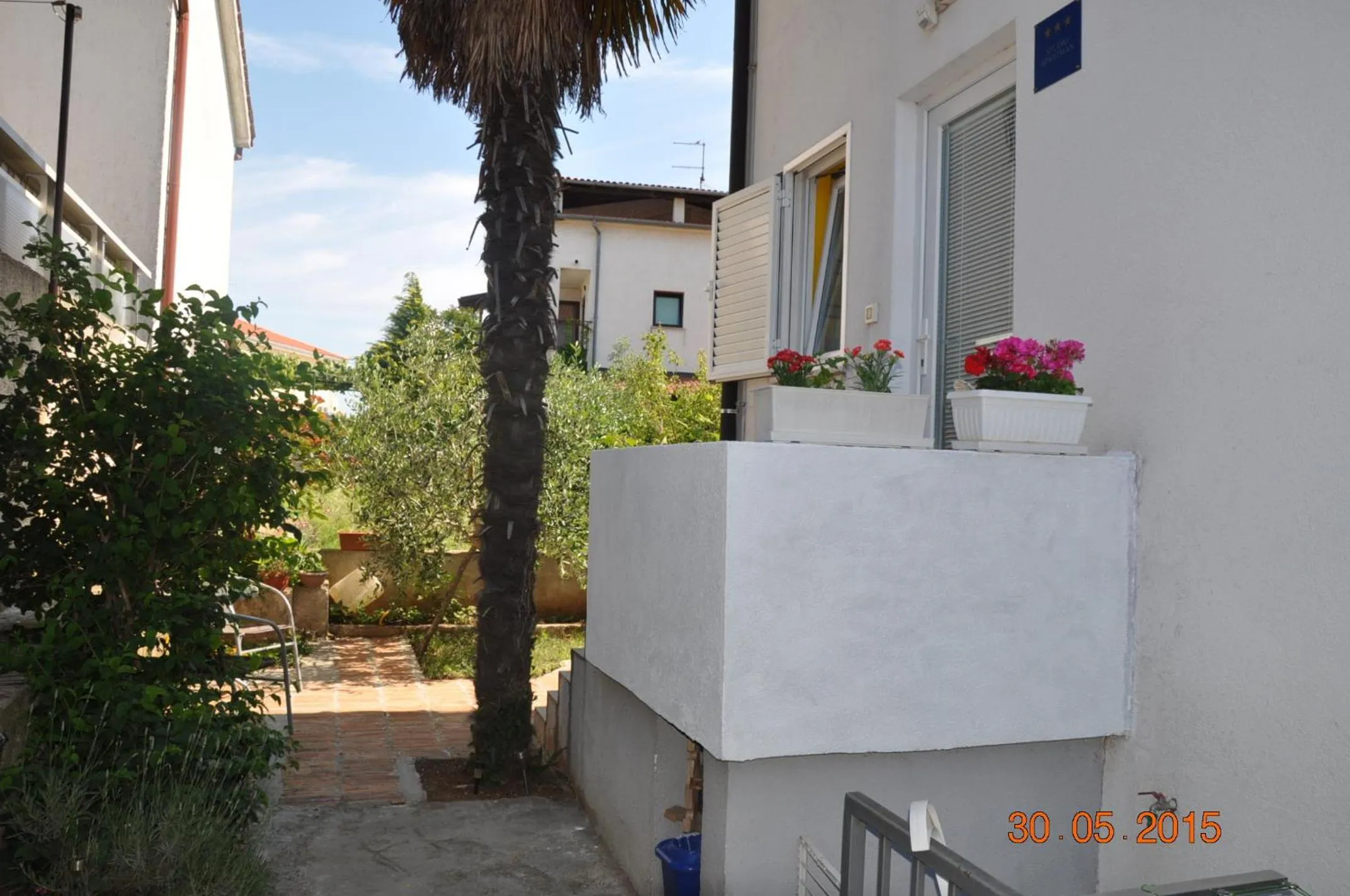 Facade/entrance in Apartments Mery