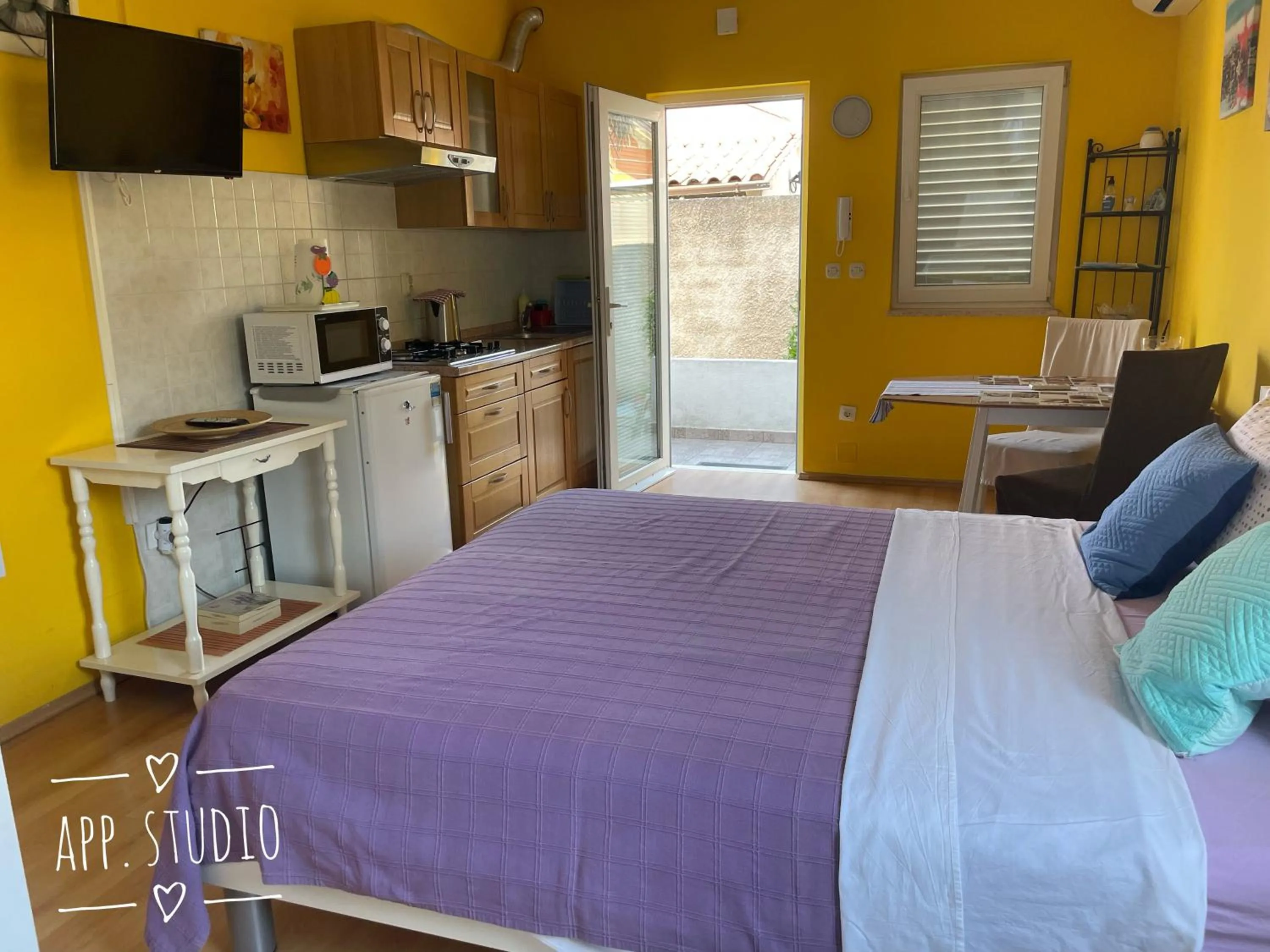 View (from property/room), Bed in Apartments Mery