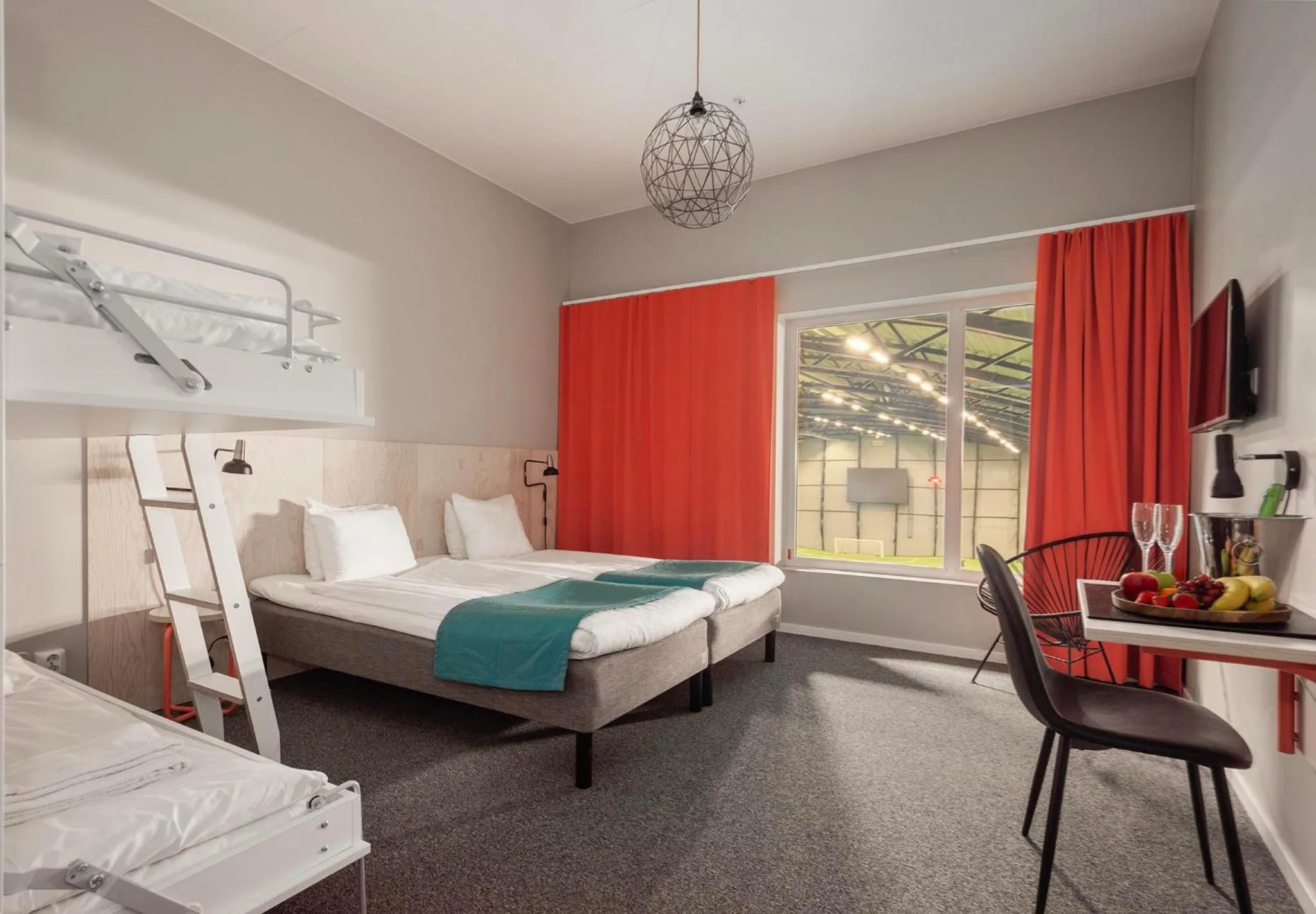 Property building, Bed in Kviberg Park Hotel & Conference