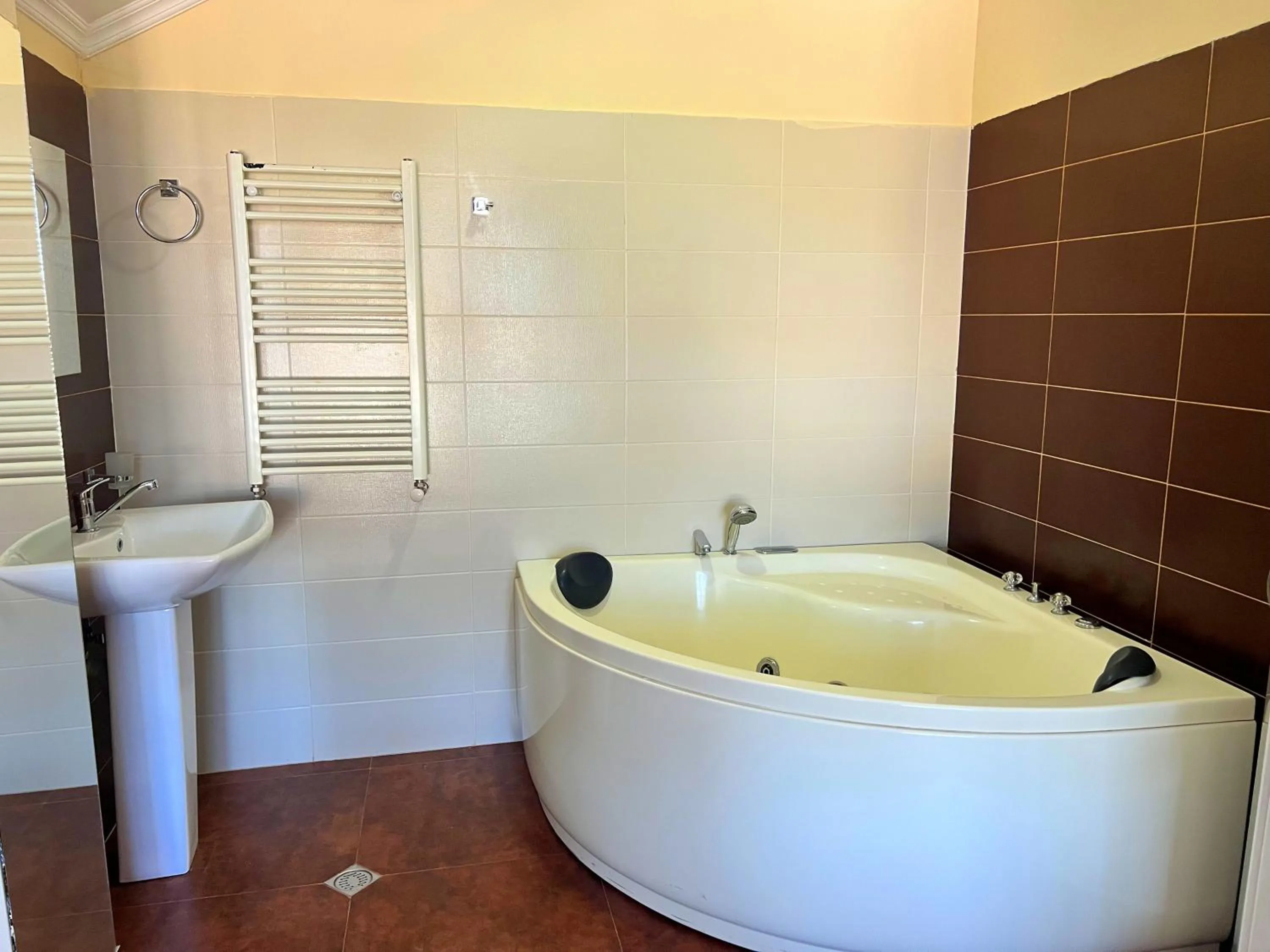 Hot Tub in Travel Inn Bakuriani