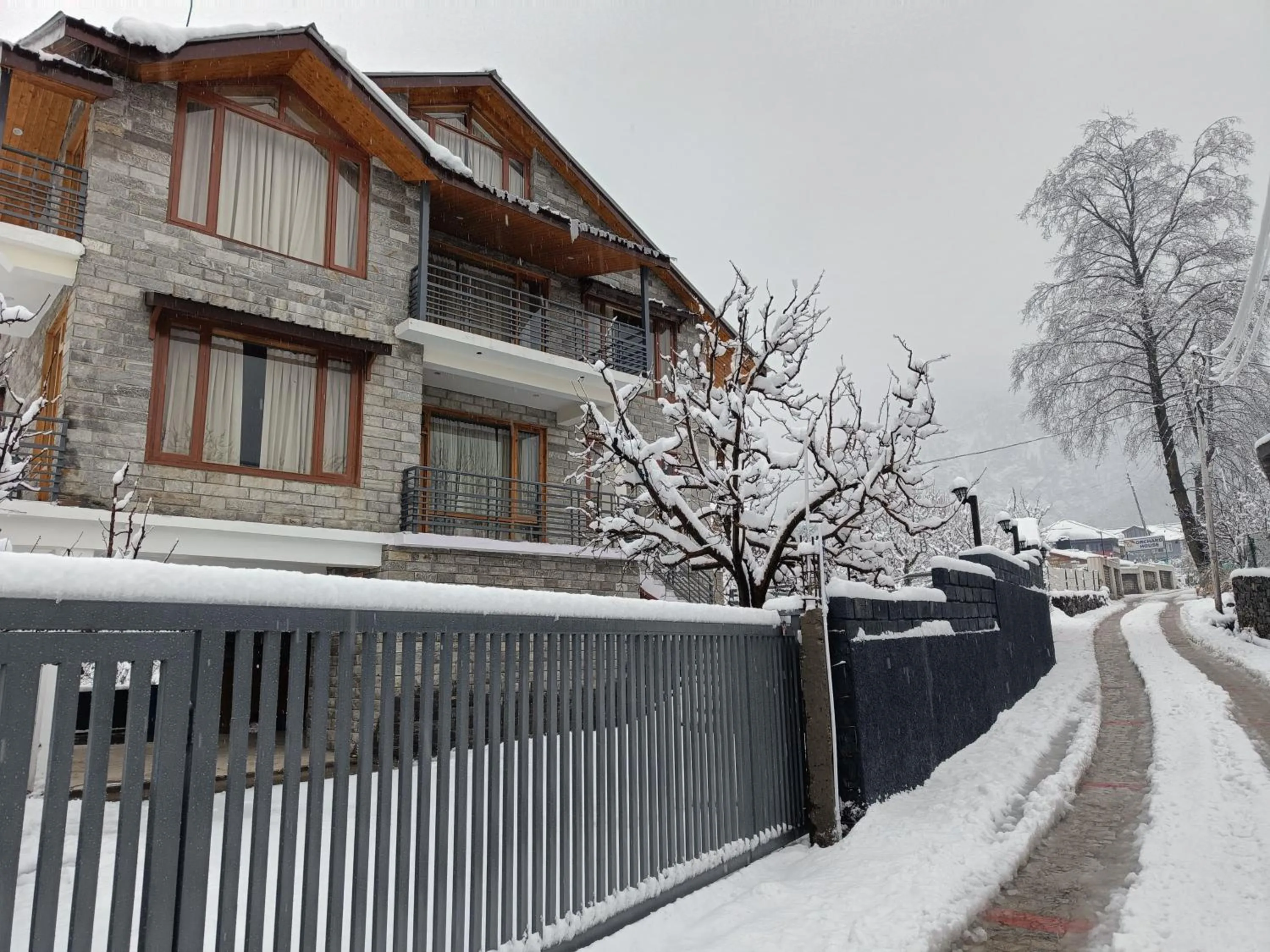 Odbostays Manali
