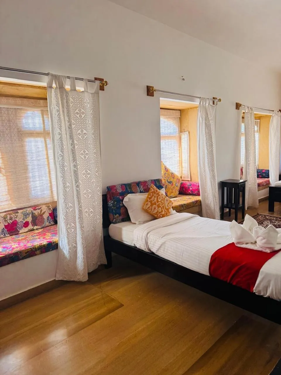 Bed in Hotel Jaisan Haveli