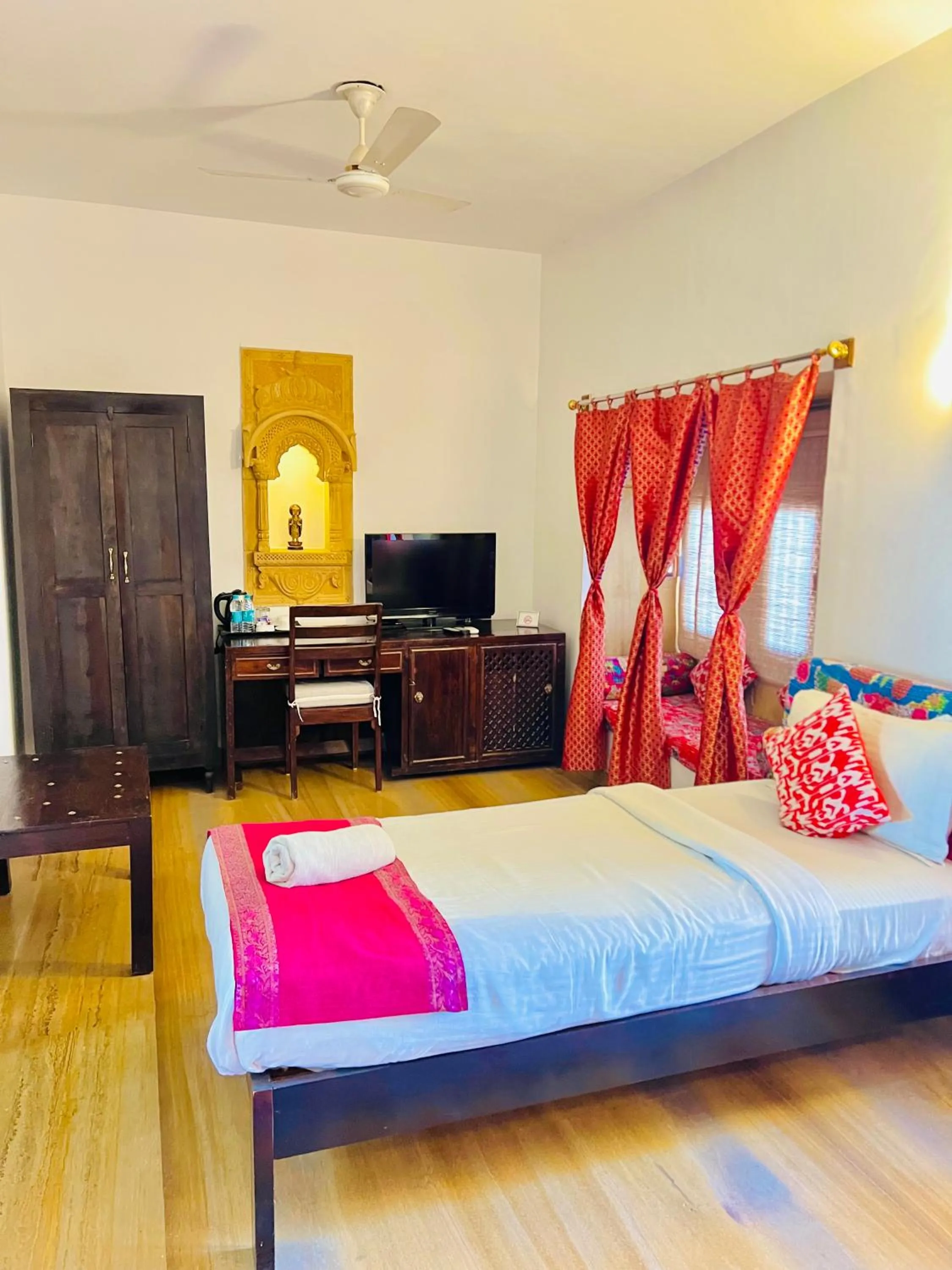 Bedroom, Bed in Hotel Jaisan Haveli