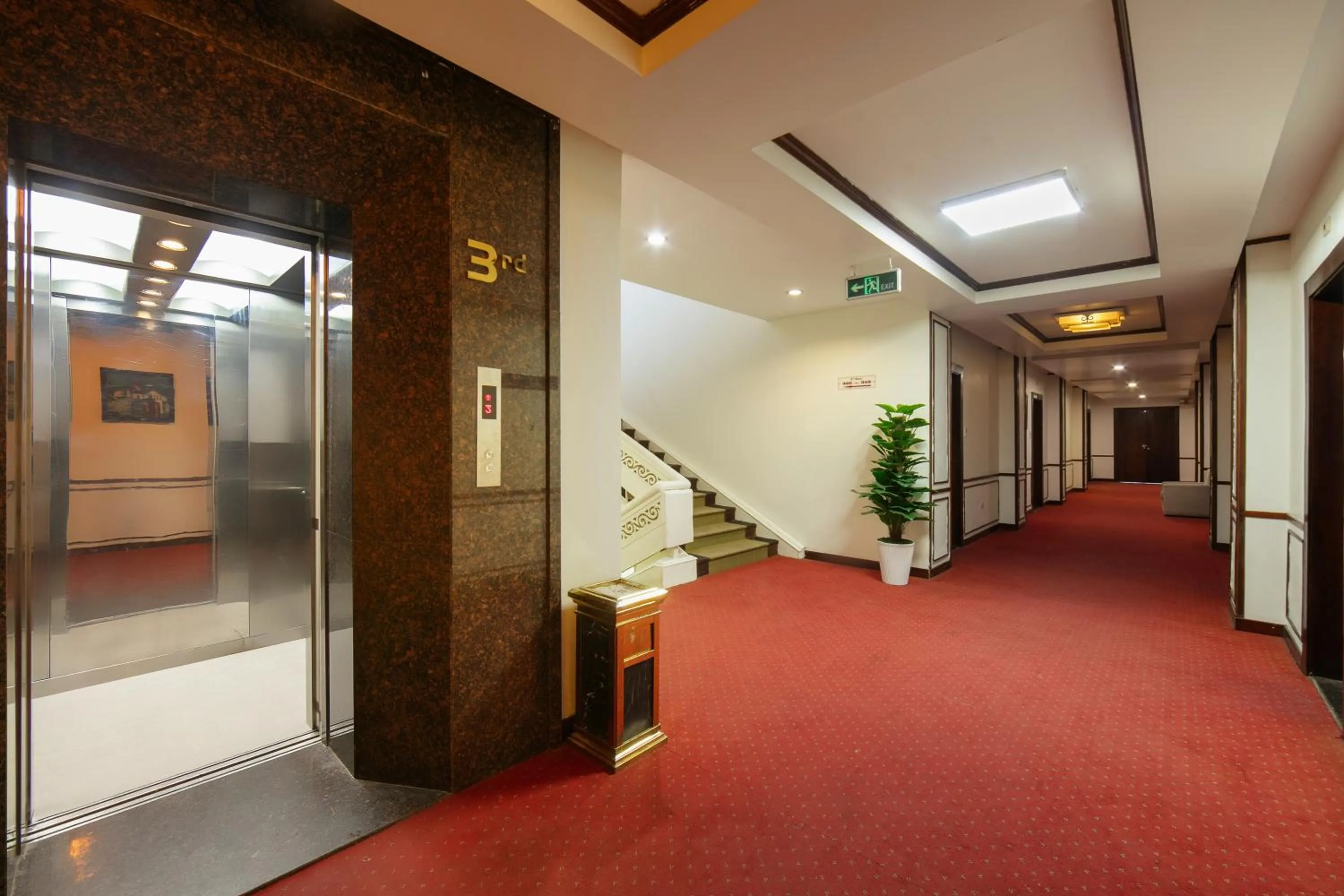 elevator in Sao Mai Boutique Hotel