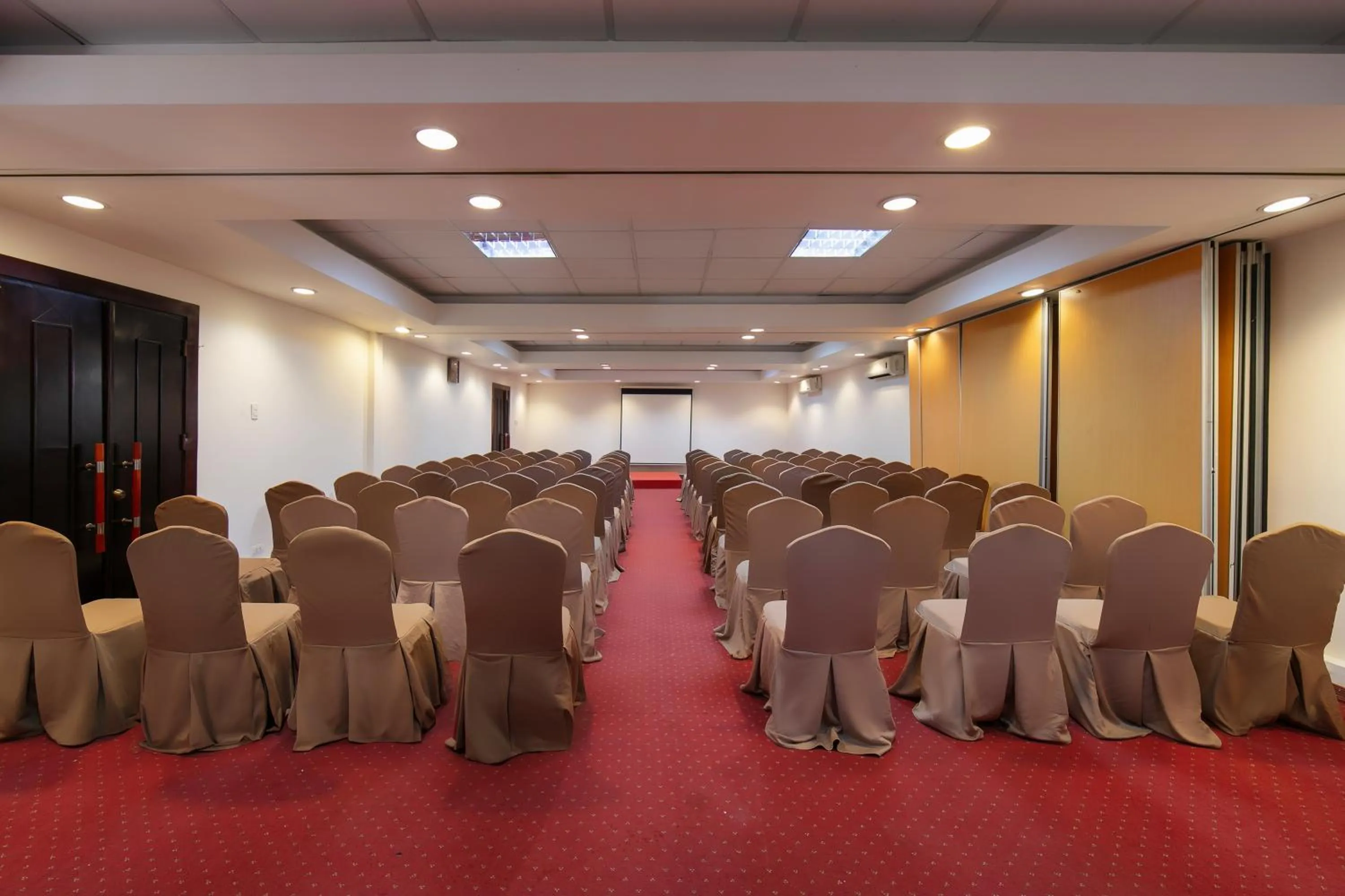 Meeting/conference room in Sao Mai Boutique Hotel