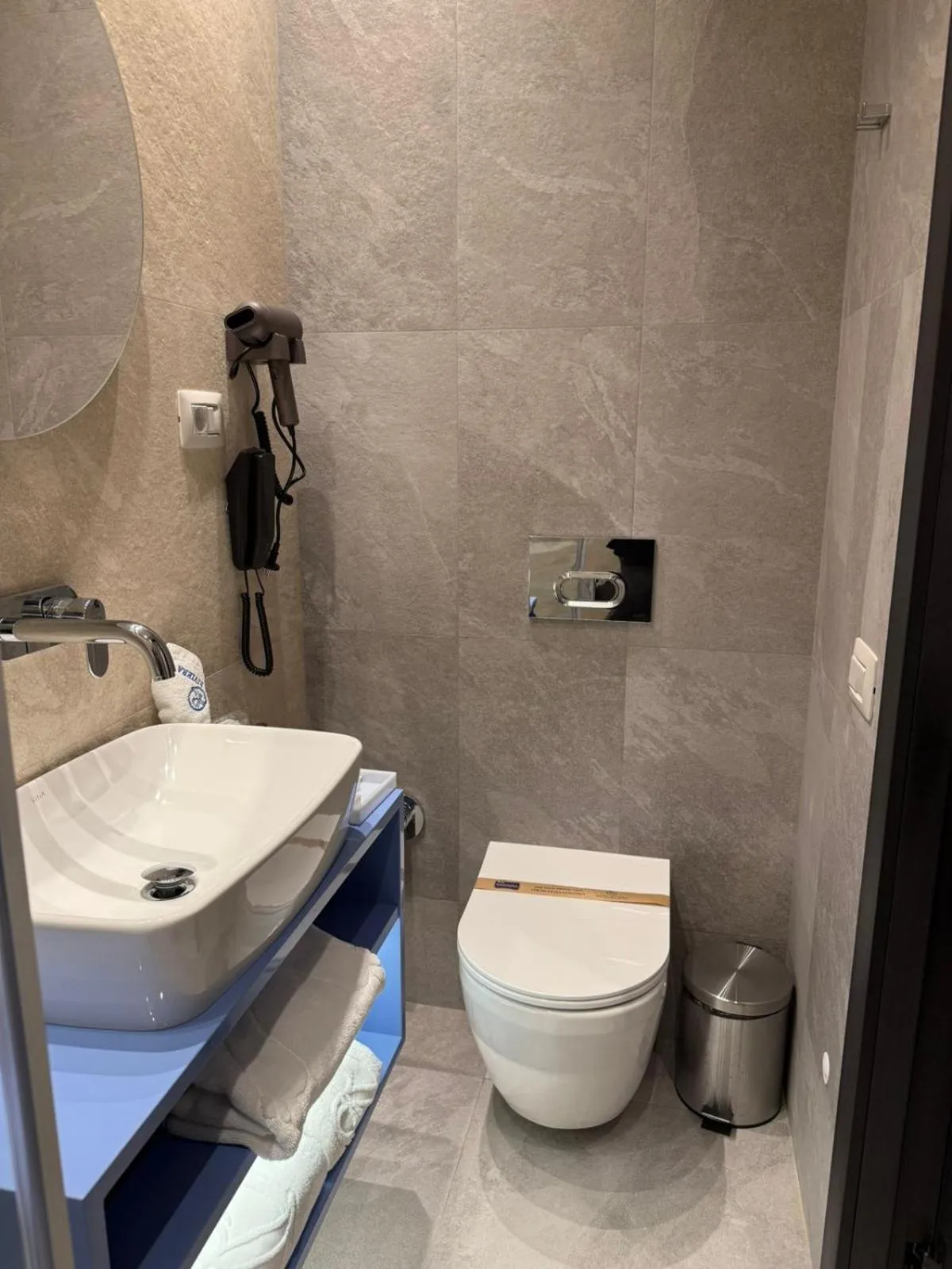 Toilet in Maison Riviera