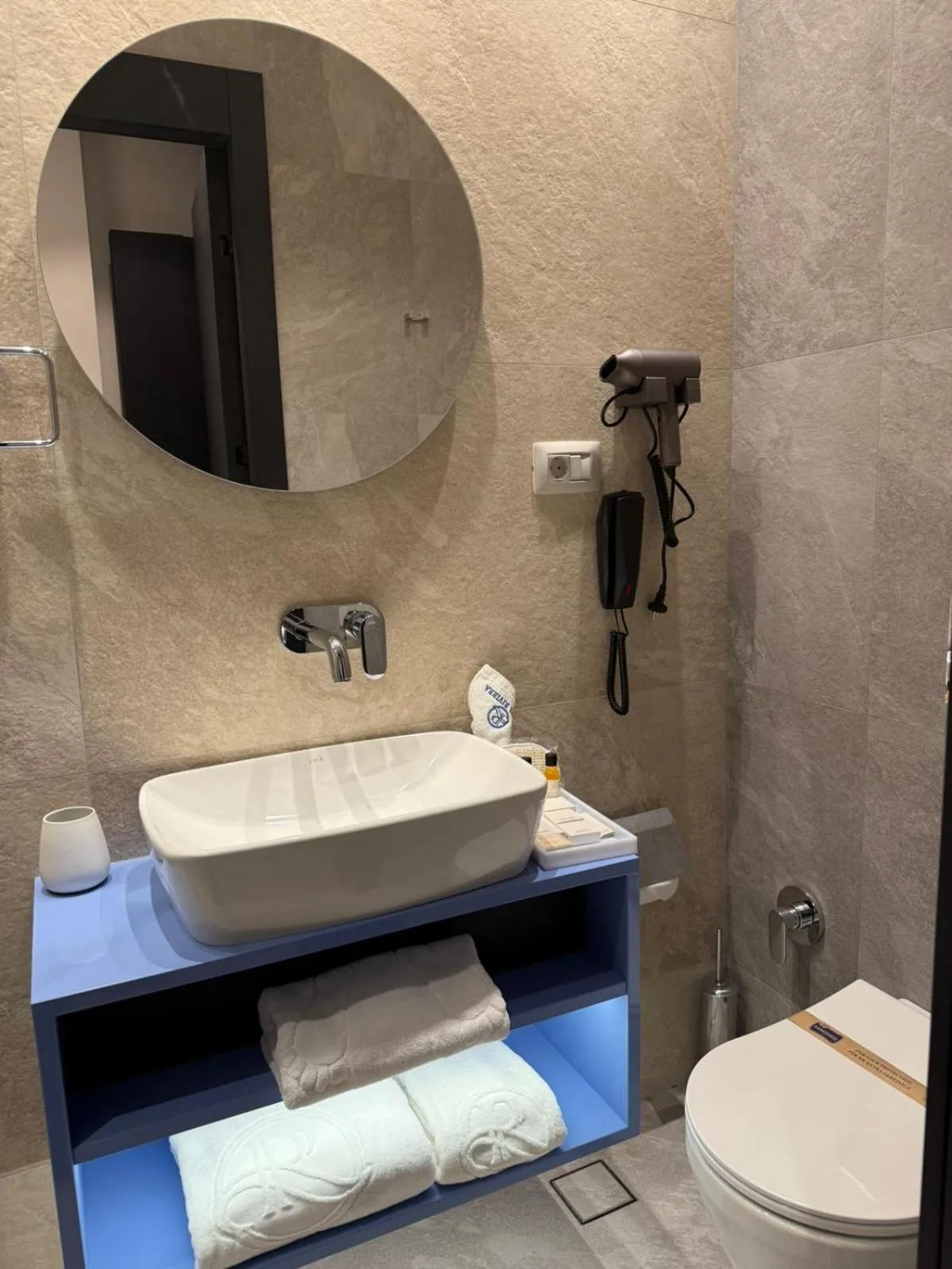 Toilet in Maison Riviera