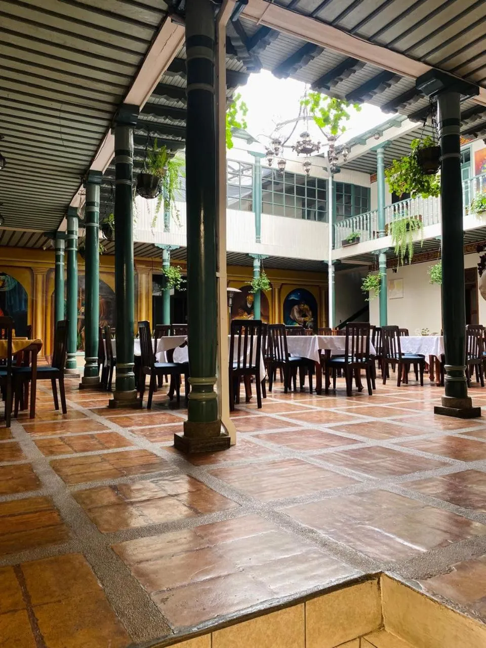 Restaurant/places to eat in Aleros Hotel Boutique