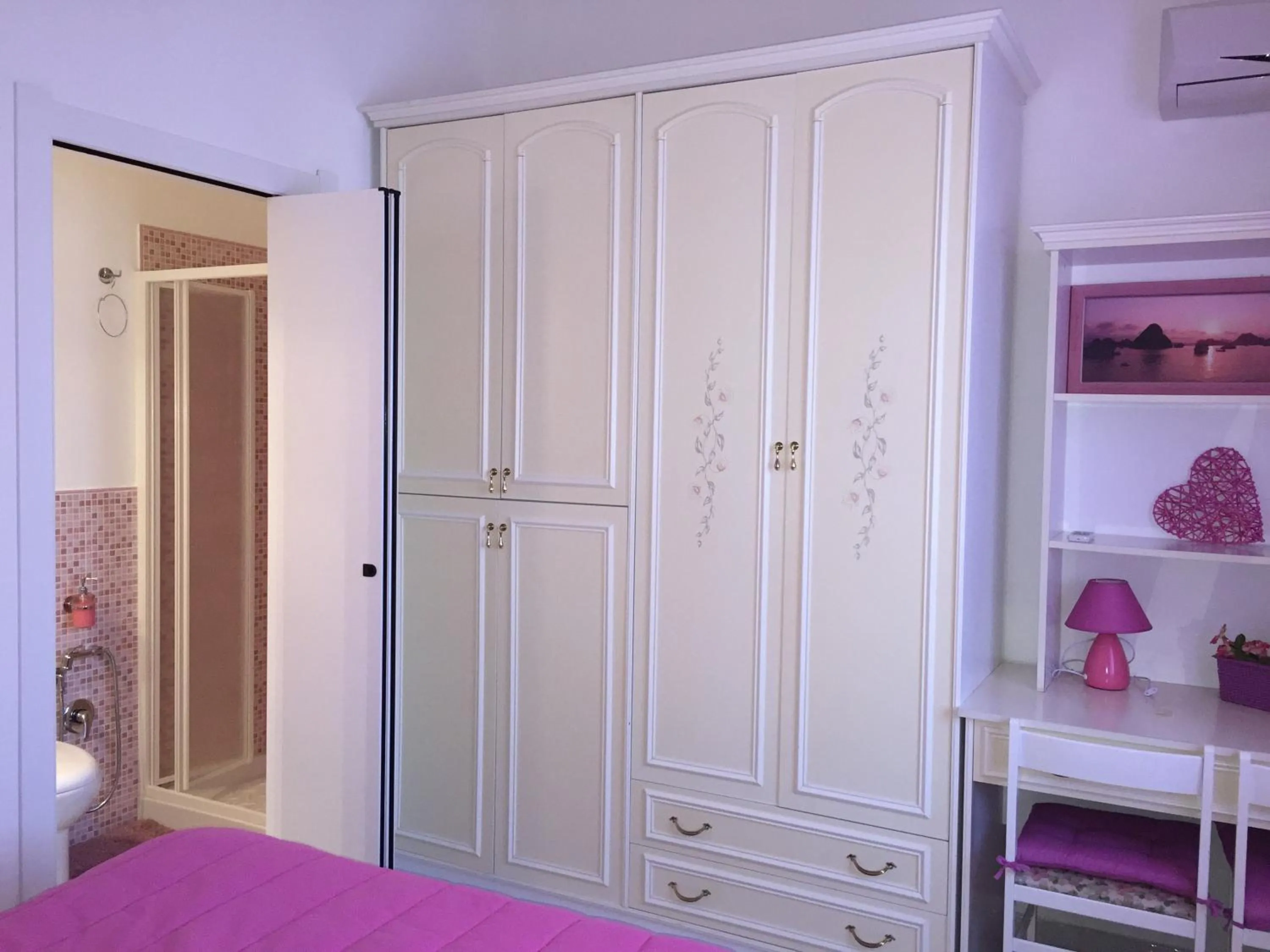 Bed in L'Aurora Viola