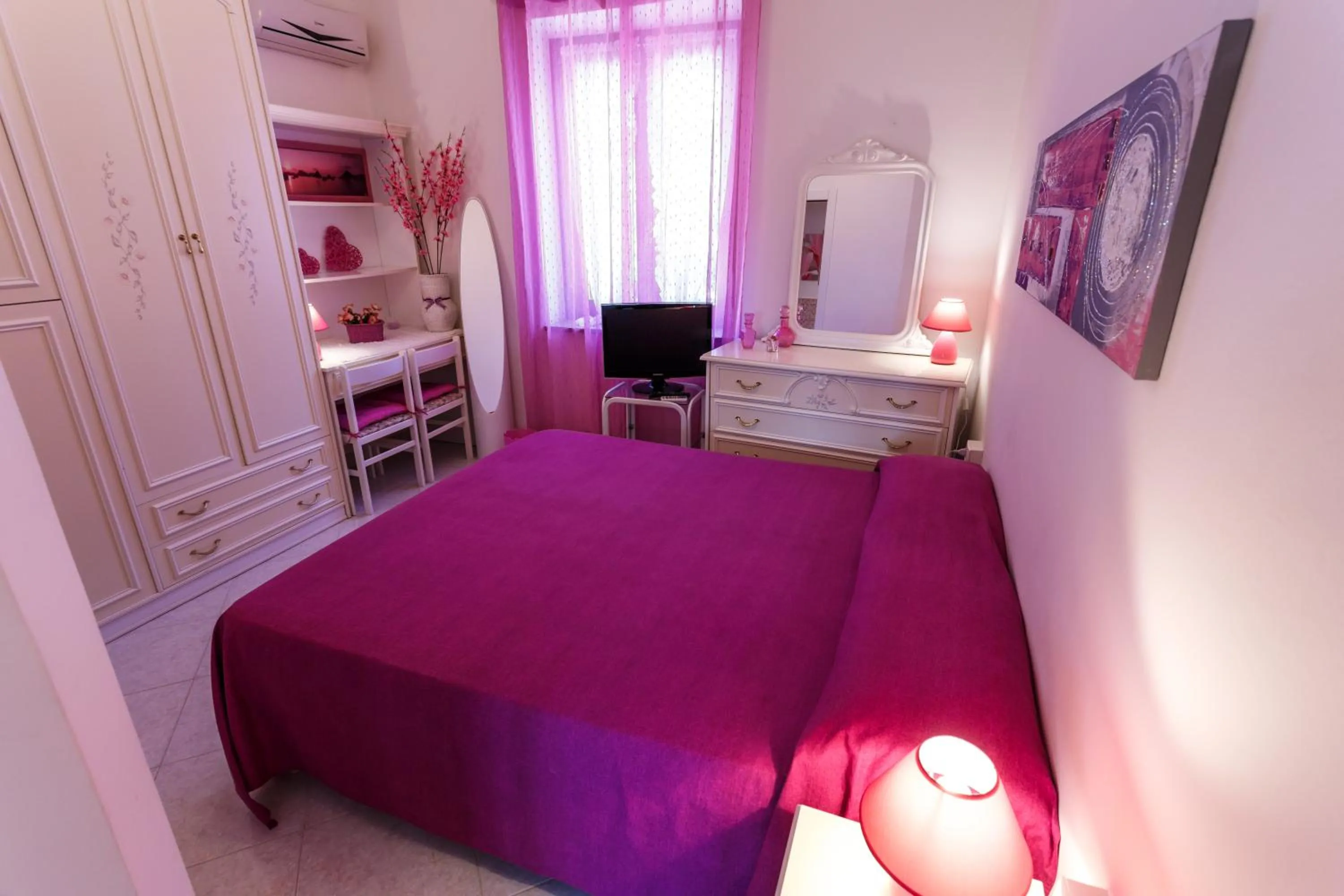 Bed in L'Aurora Viola