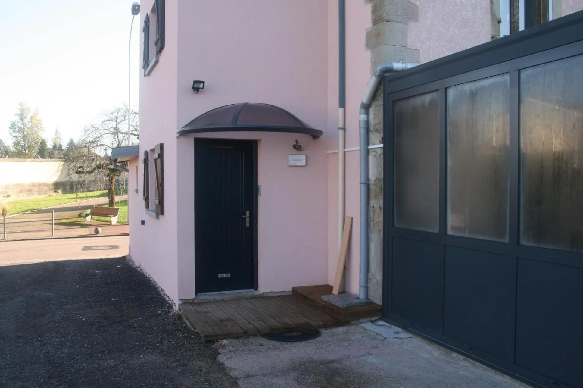 Facade/entrance in Le P'tit Bouchon