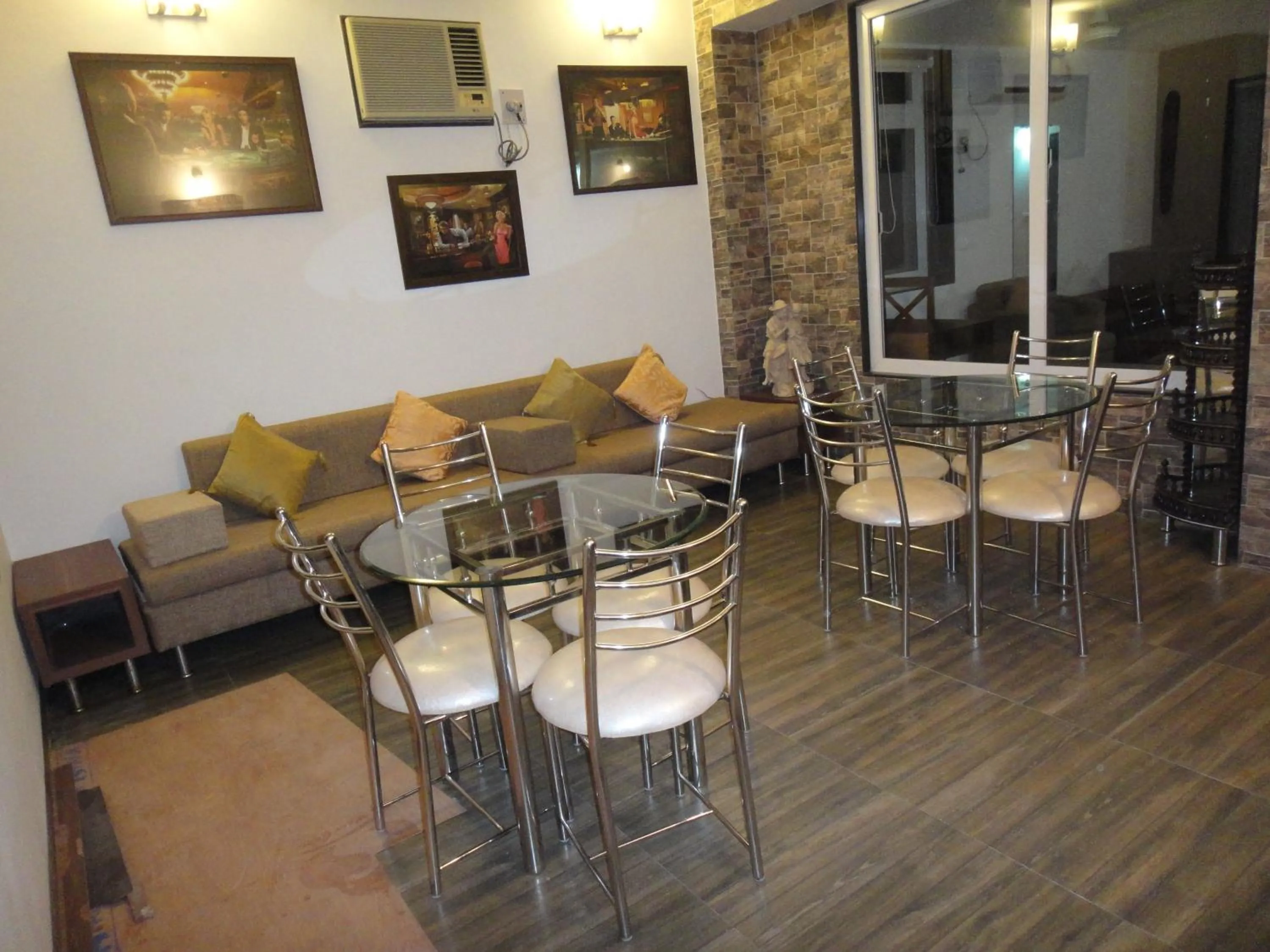 Food and drinks in Lago villa