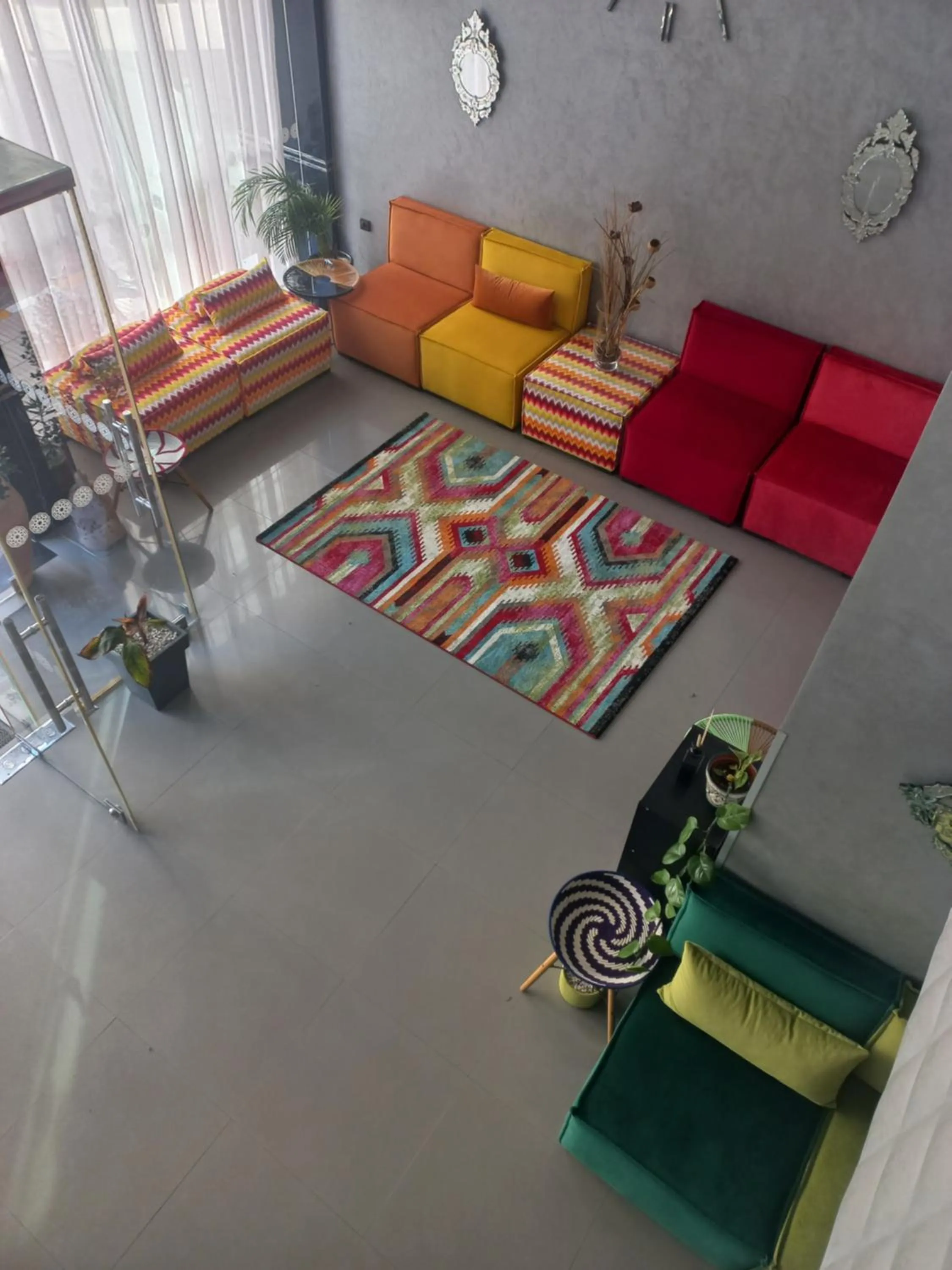 Restaurant/places to eat in Hotel Swani