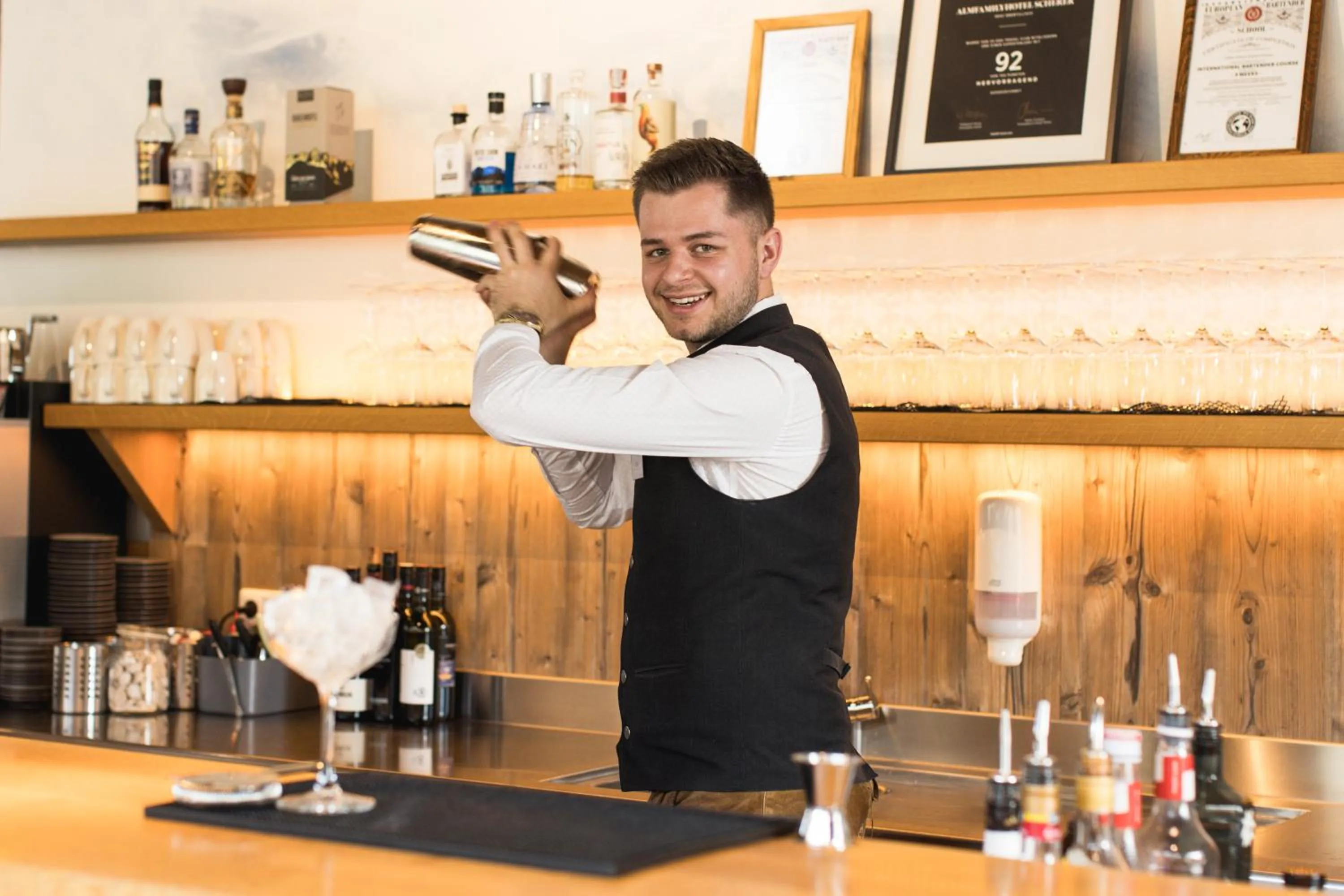 Lounge or bar in Almfamilyhotel Scherer