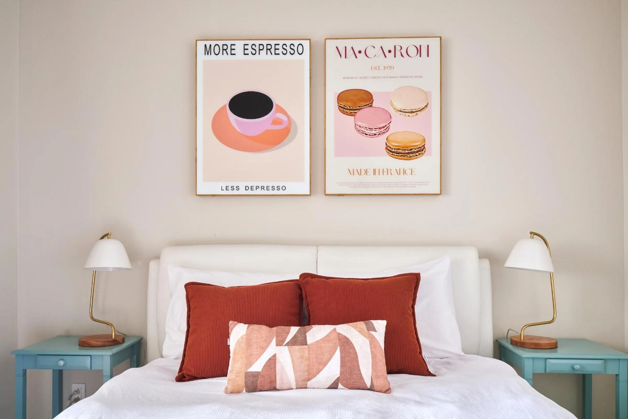 Bed in MTLVacationRentals - The FabFour