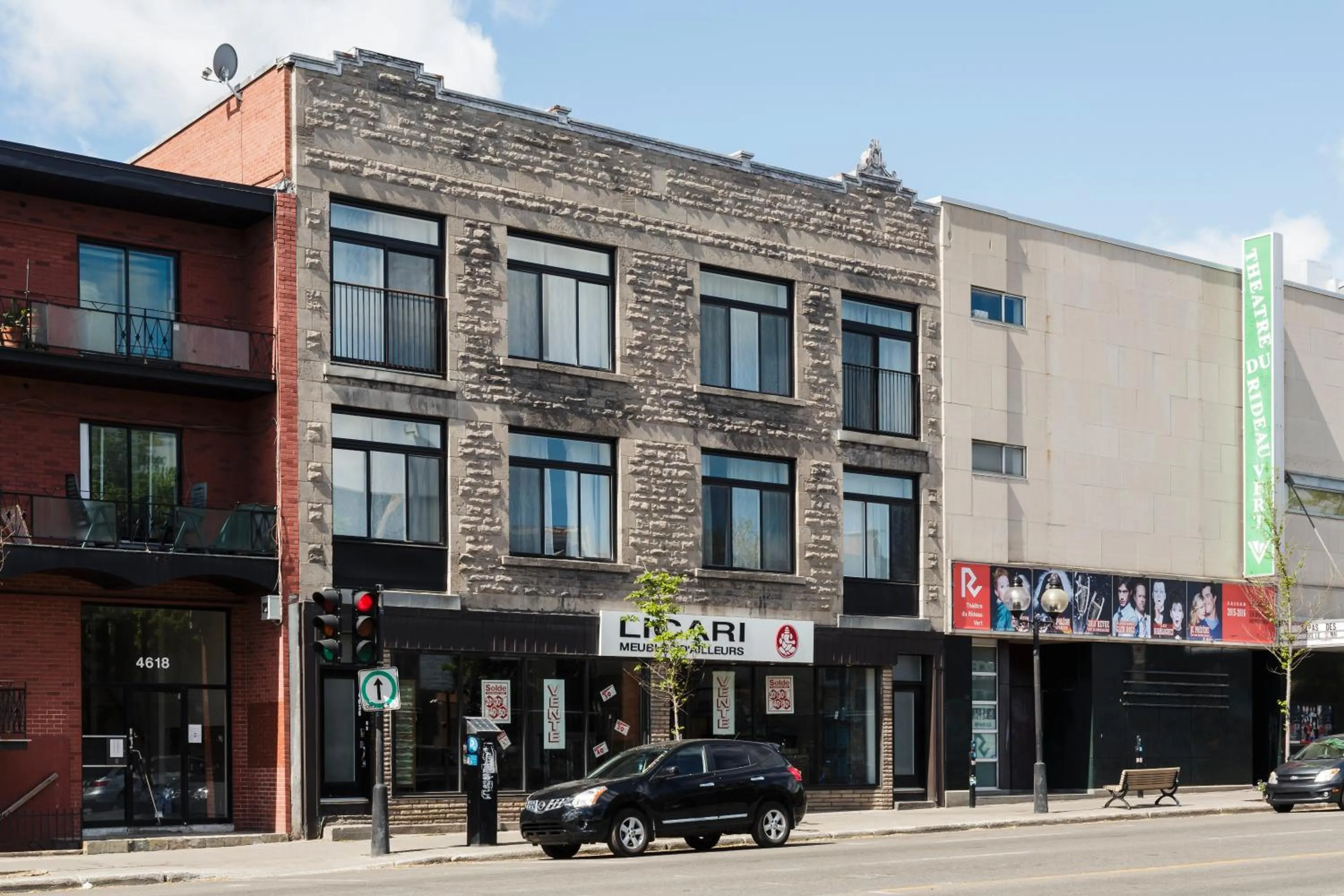 Property building in MTLVacationRentals - The FabFour