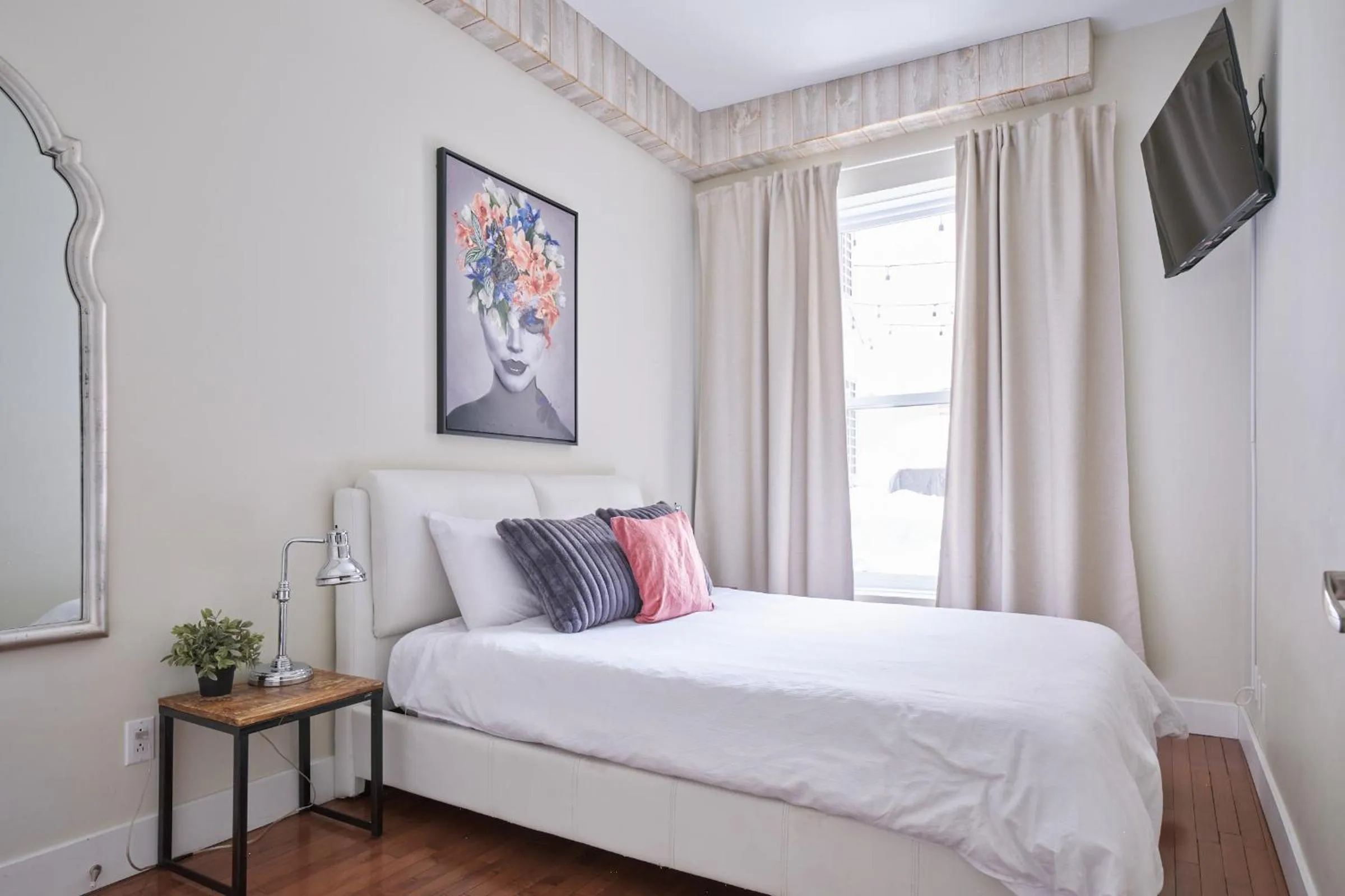 Bed in MTLVacationRentals - The FabFour