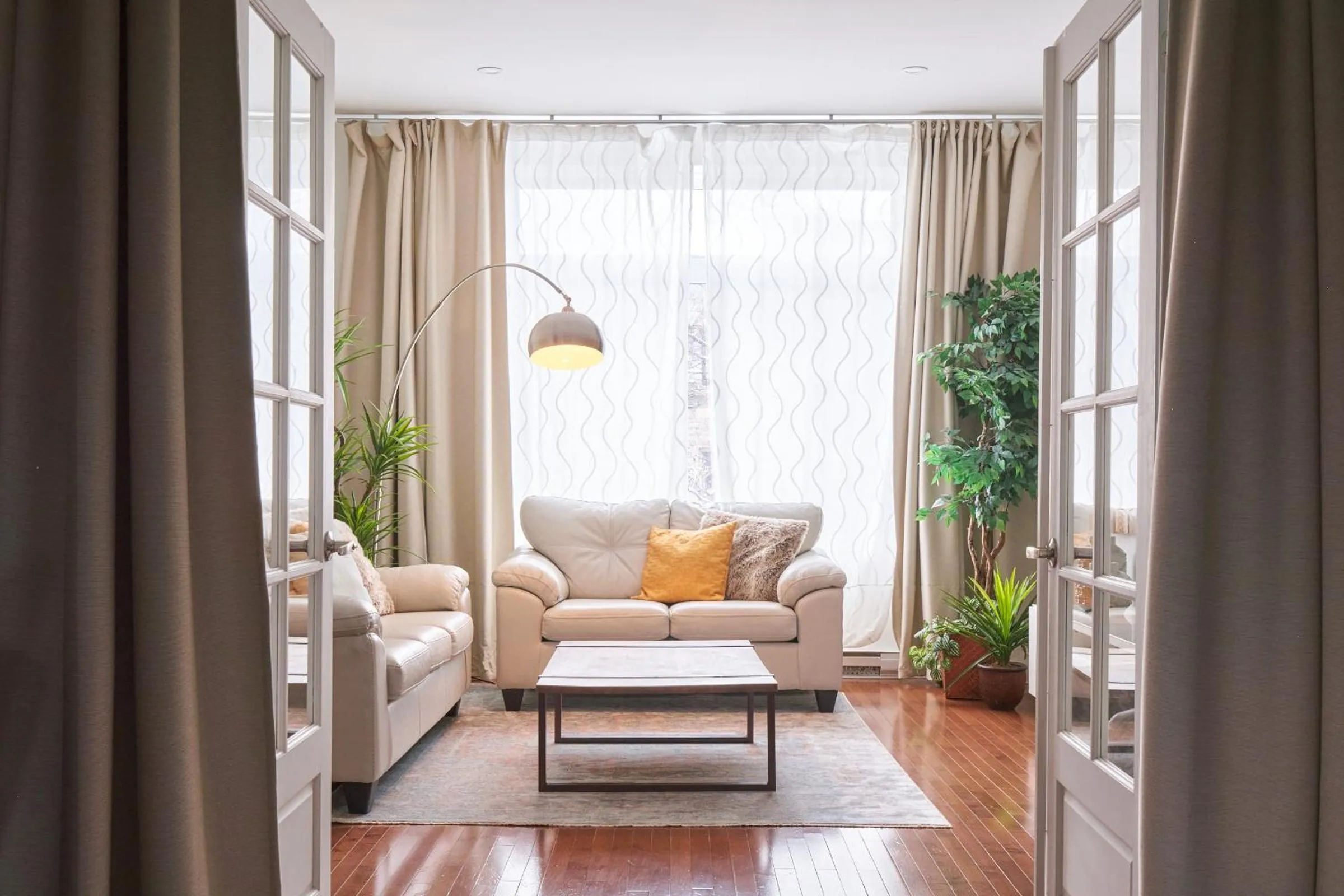 Living room in MTLVacationRentals - The FabFour