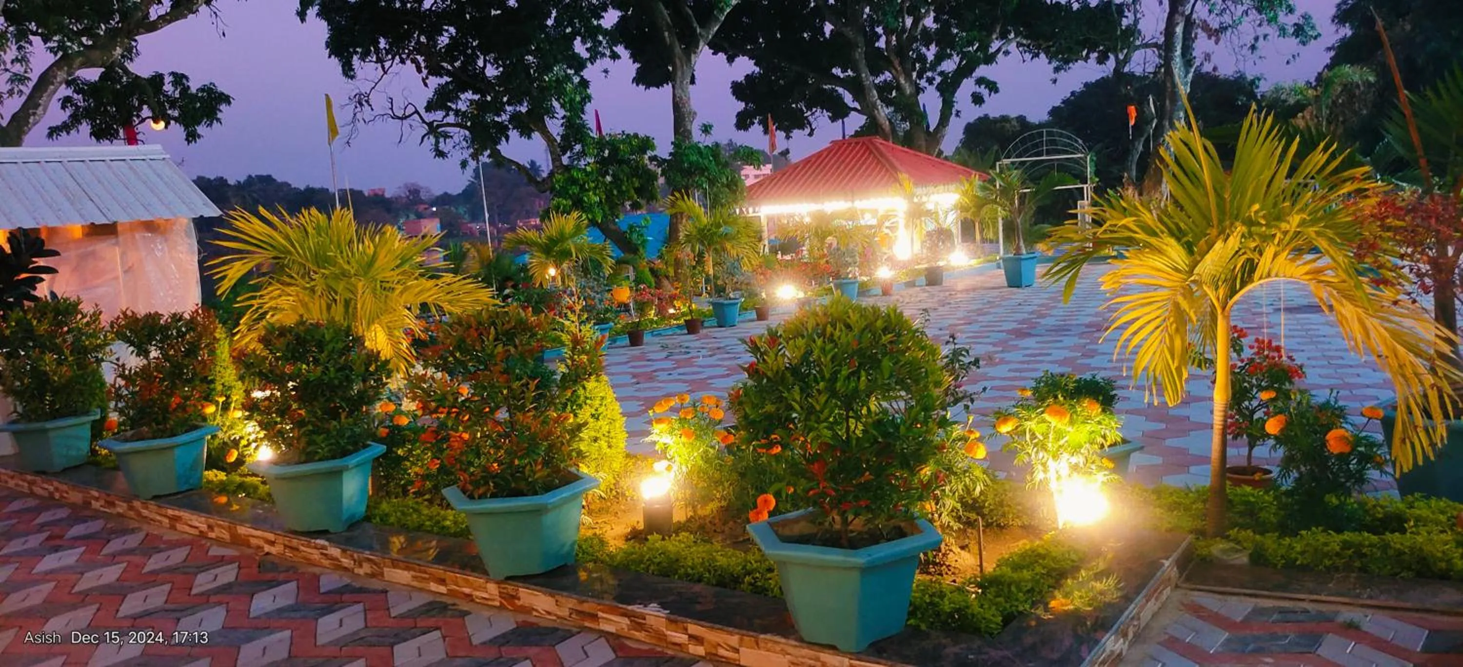 Garden in Vila's Club Resort