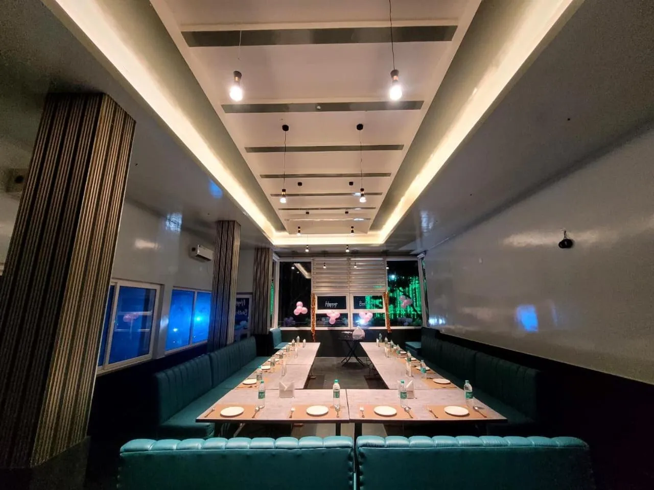 Restaurant/places to eat in Vila's Club Resort