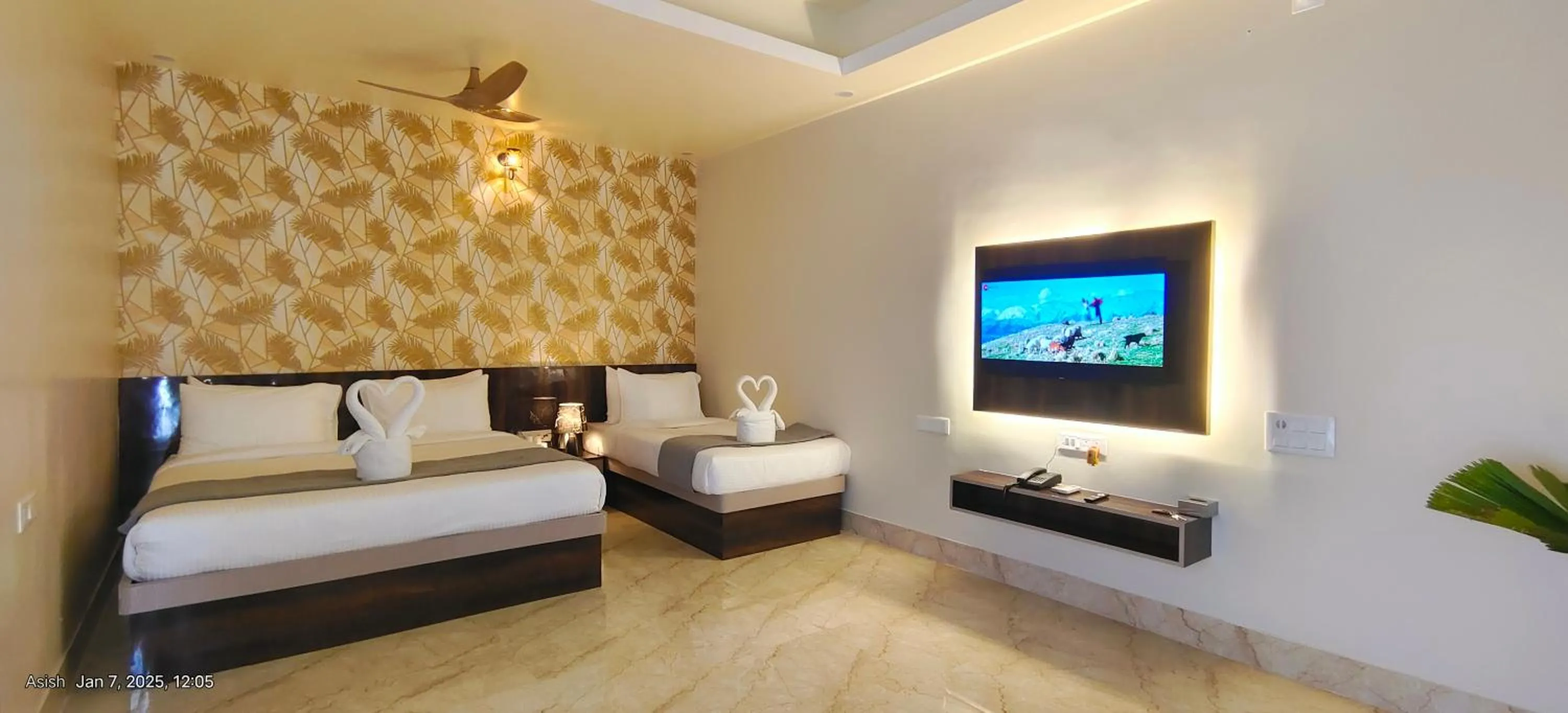 Photo of the whole room in Vila's Club Resort