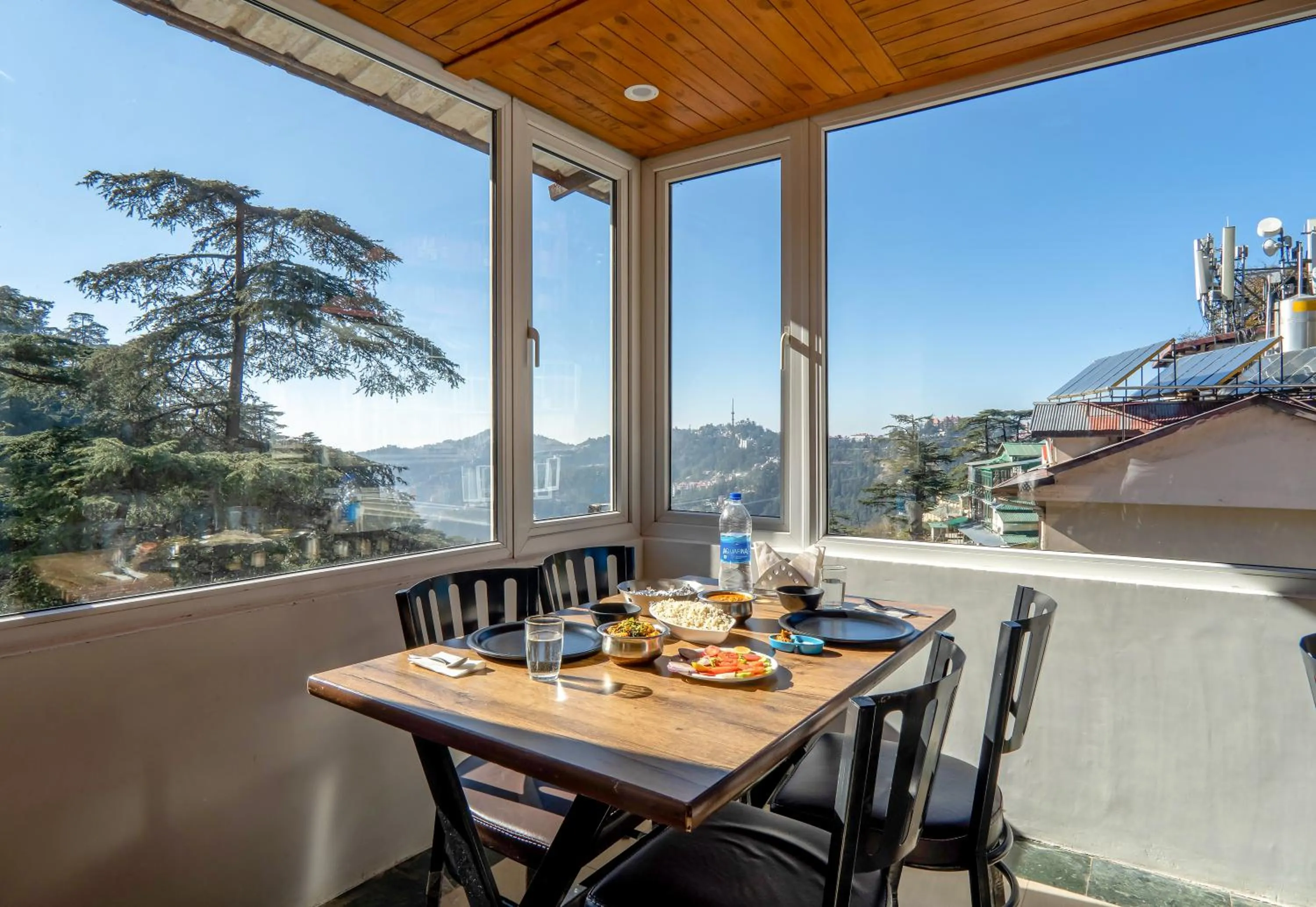 Restaurant/places to eat in Windsor the mall