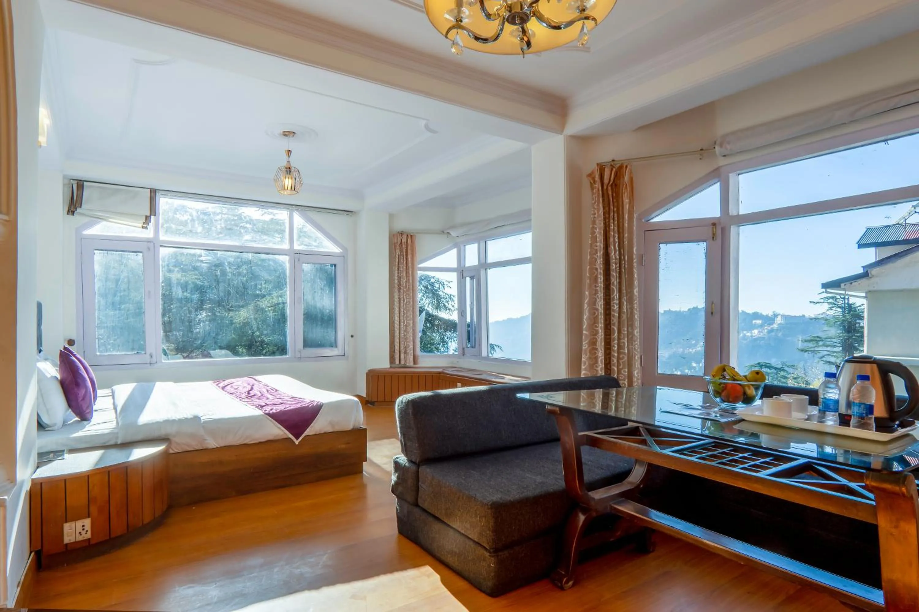 Bed in Windsor the mall