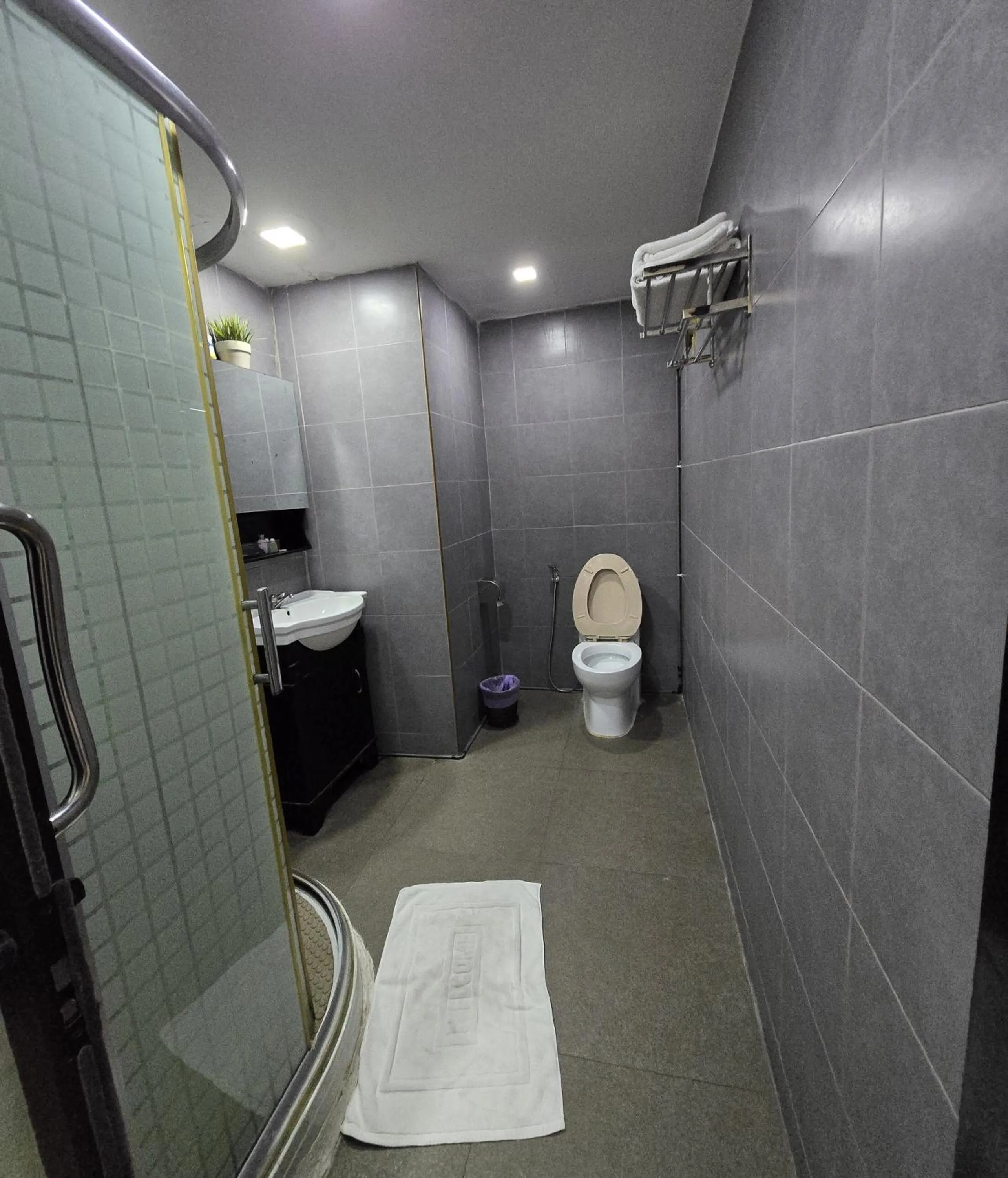 Shower in Residency Hotel Bangkok