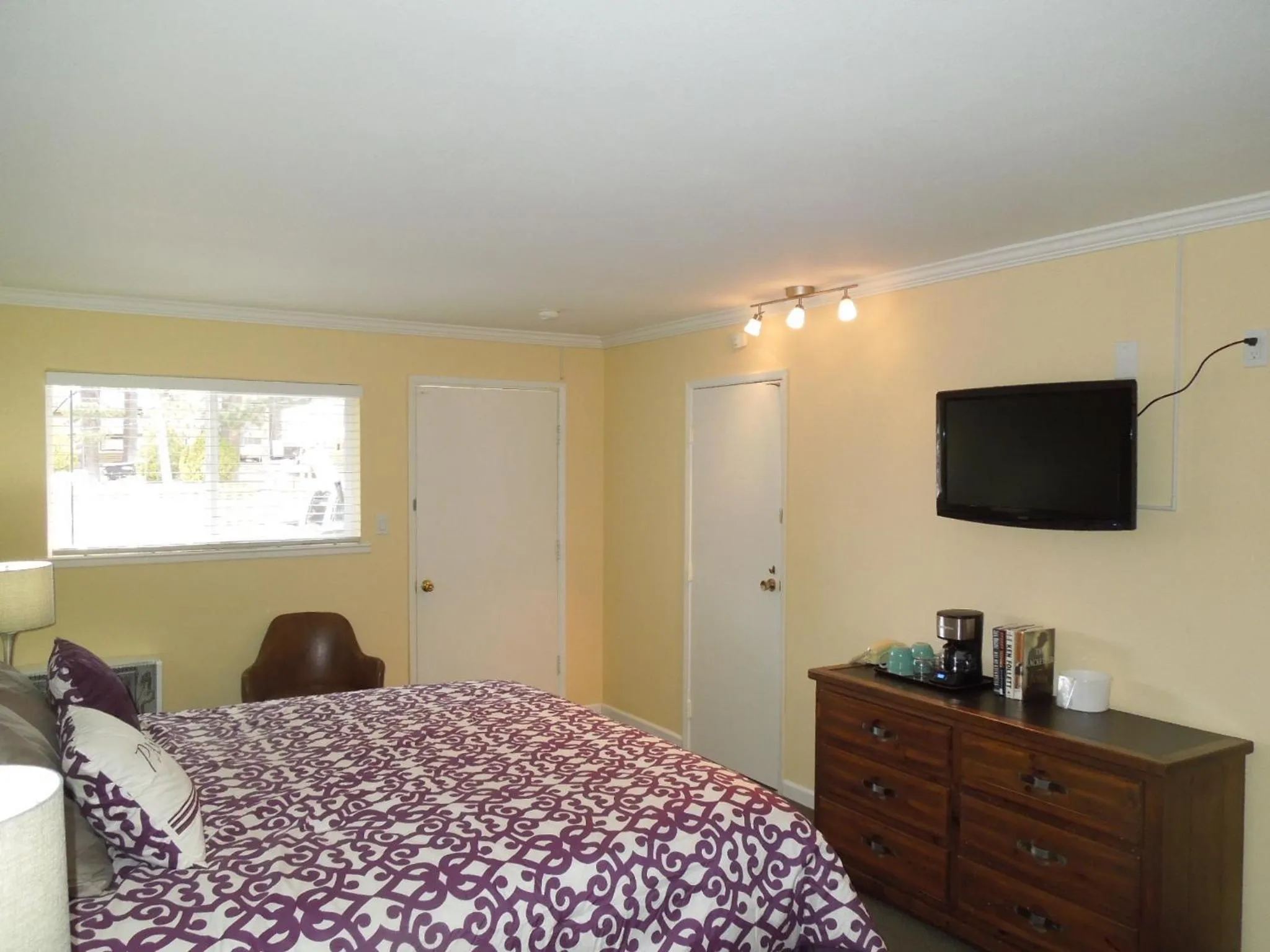 Bed in Tea Garden Lodge