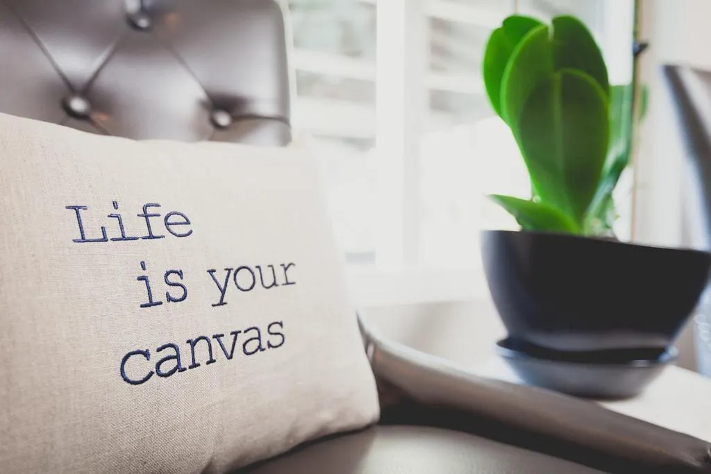 Logo/Certificate/Sign in LiA Hotel