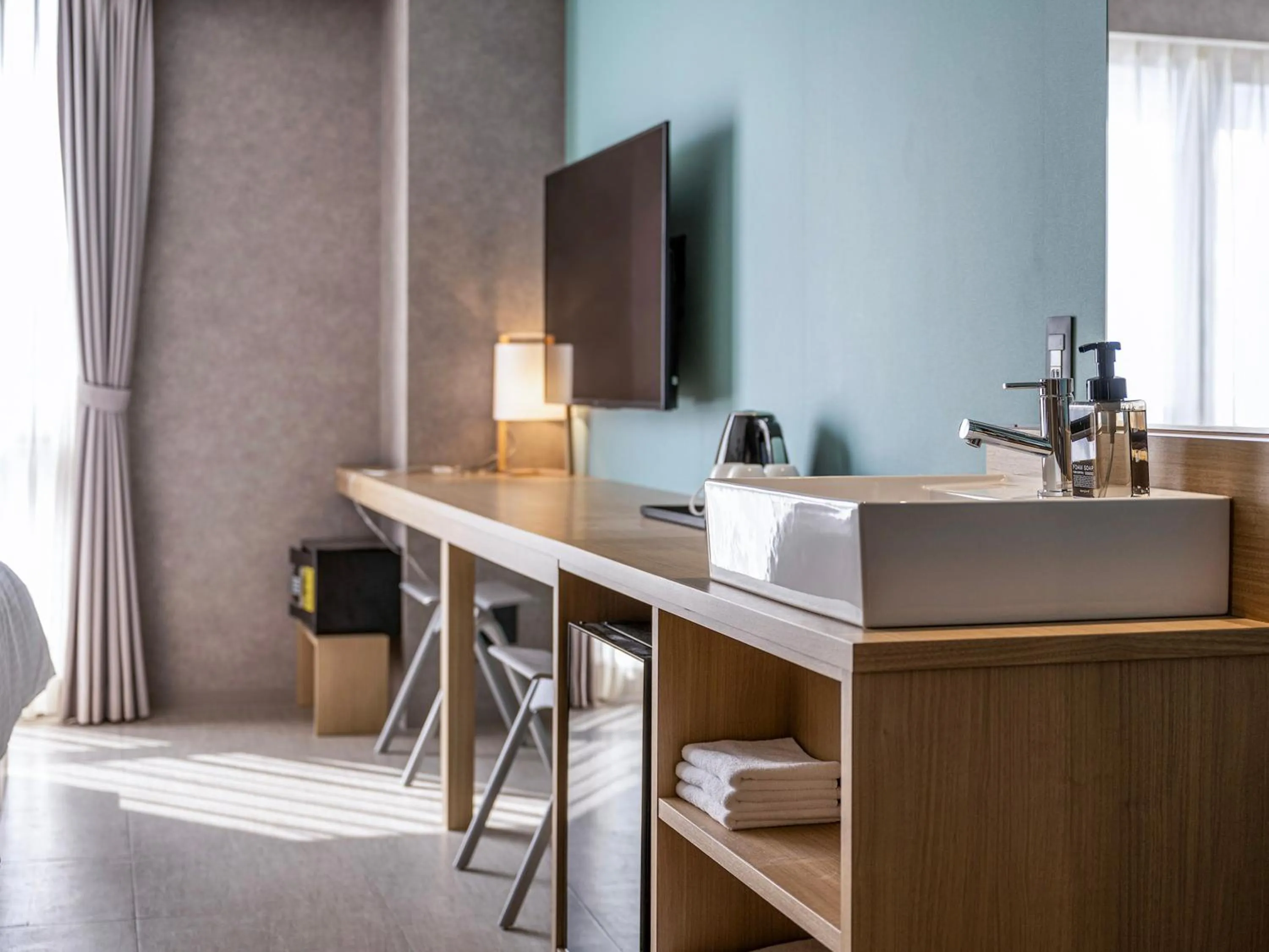 Photo of the whole room in LACER OKINAWA NAHA Tomariport